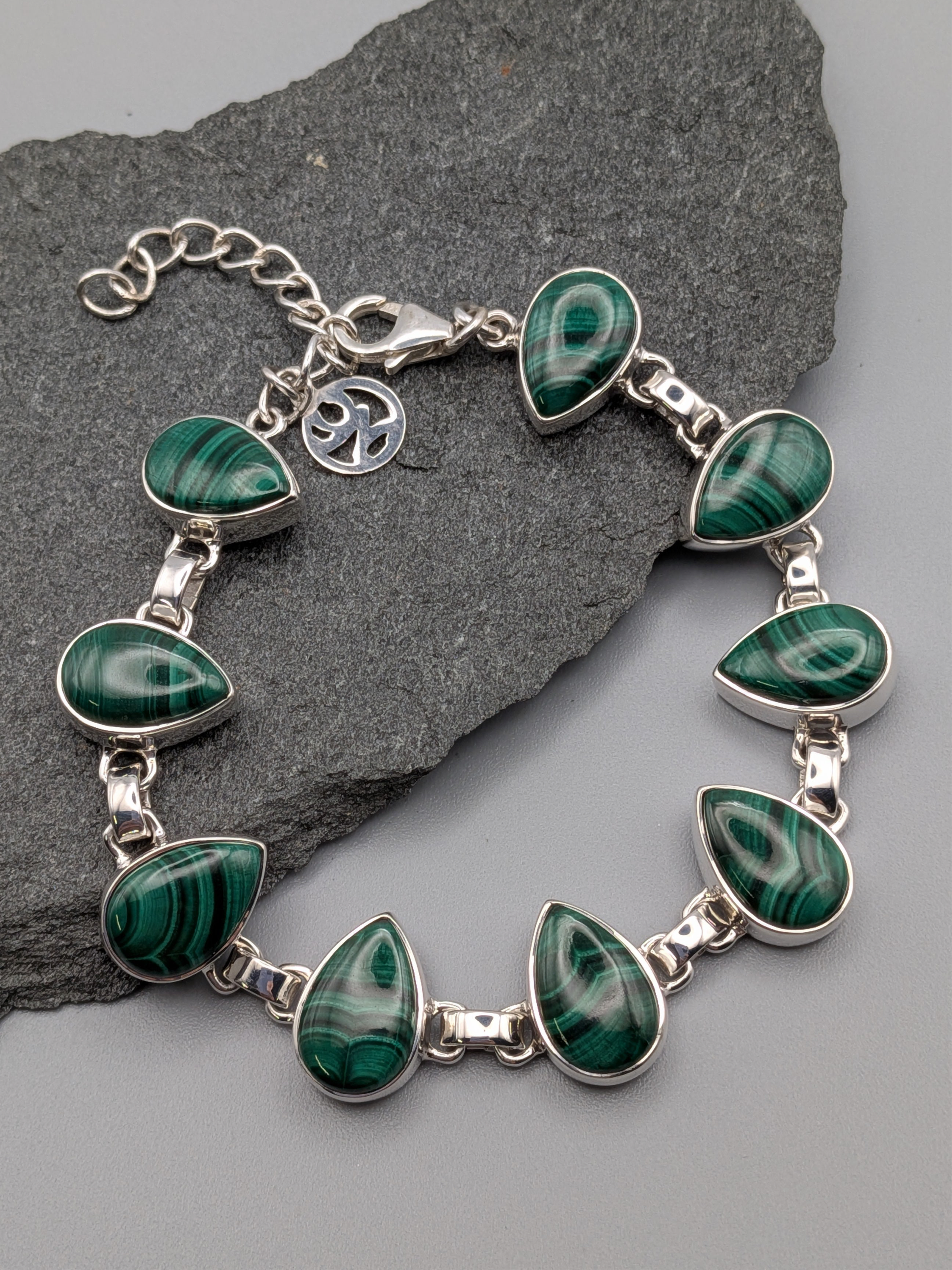 •MALACHITE TEARDROP• linked silver bracelet (6.75" - 8")