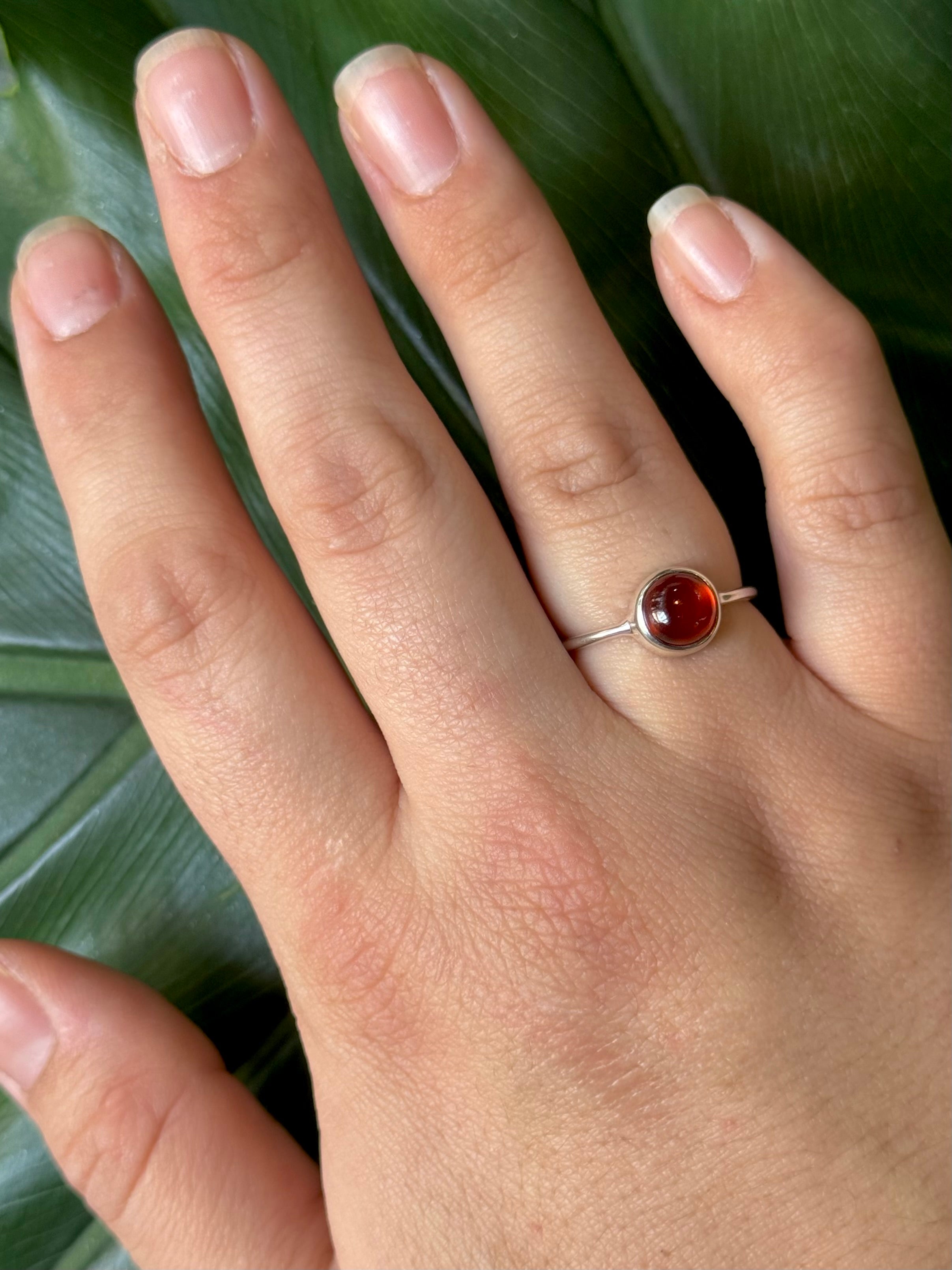 •HESSONITE GARNET - ROUND• simple bezel silver ring (various sizes)