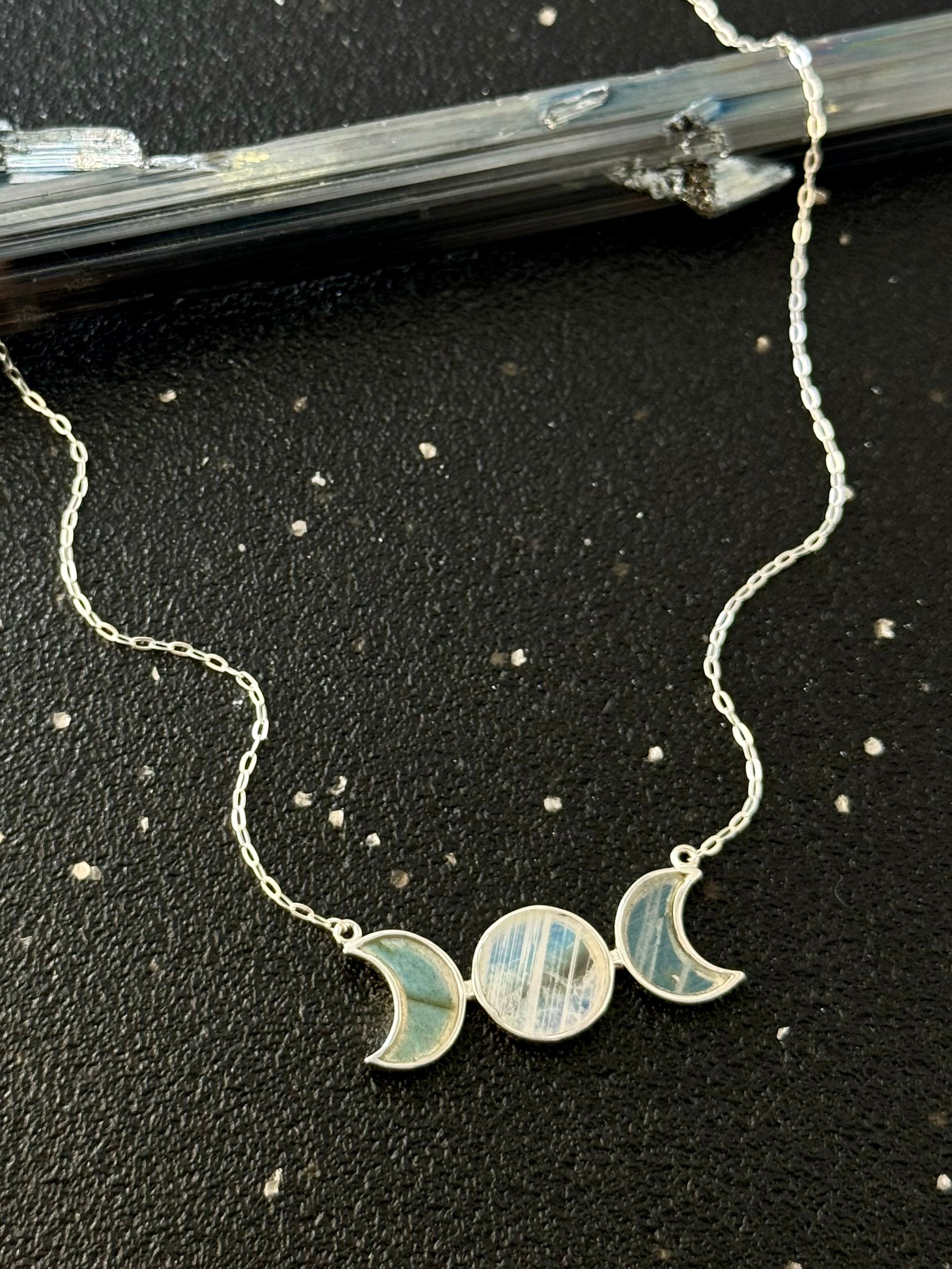 •MEDIUM MOON PHASE• rainbow moonstone + labradorite silver necklace (15"-17" long)