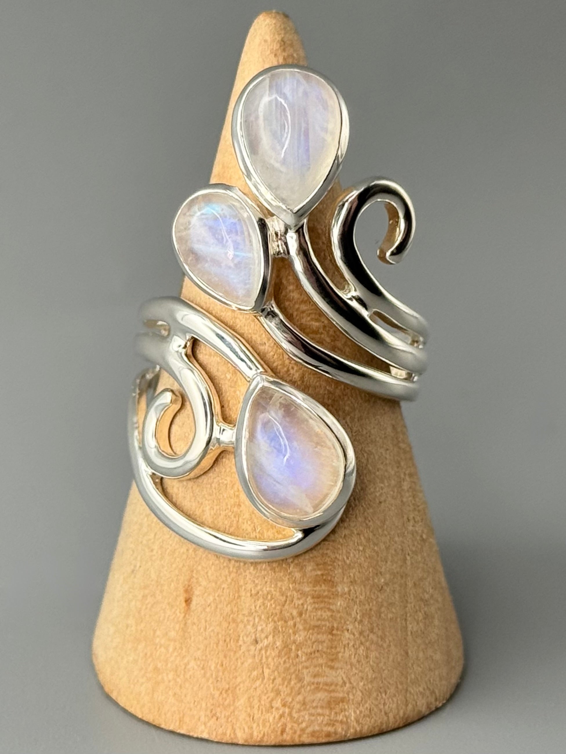 •RAINBOW MOONSTONE - SPLASH• adjustable silver ring