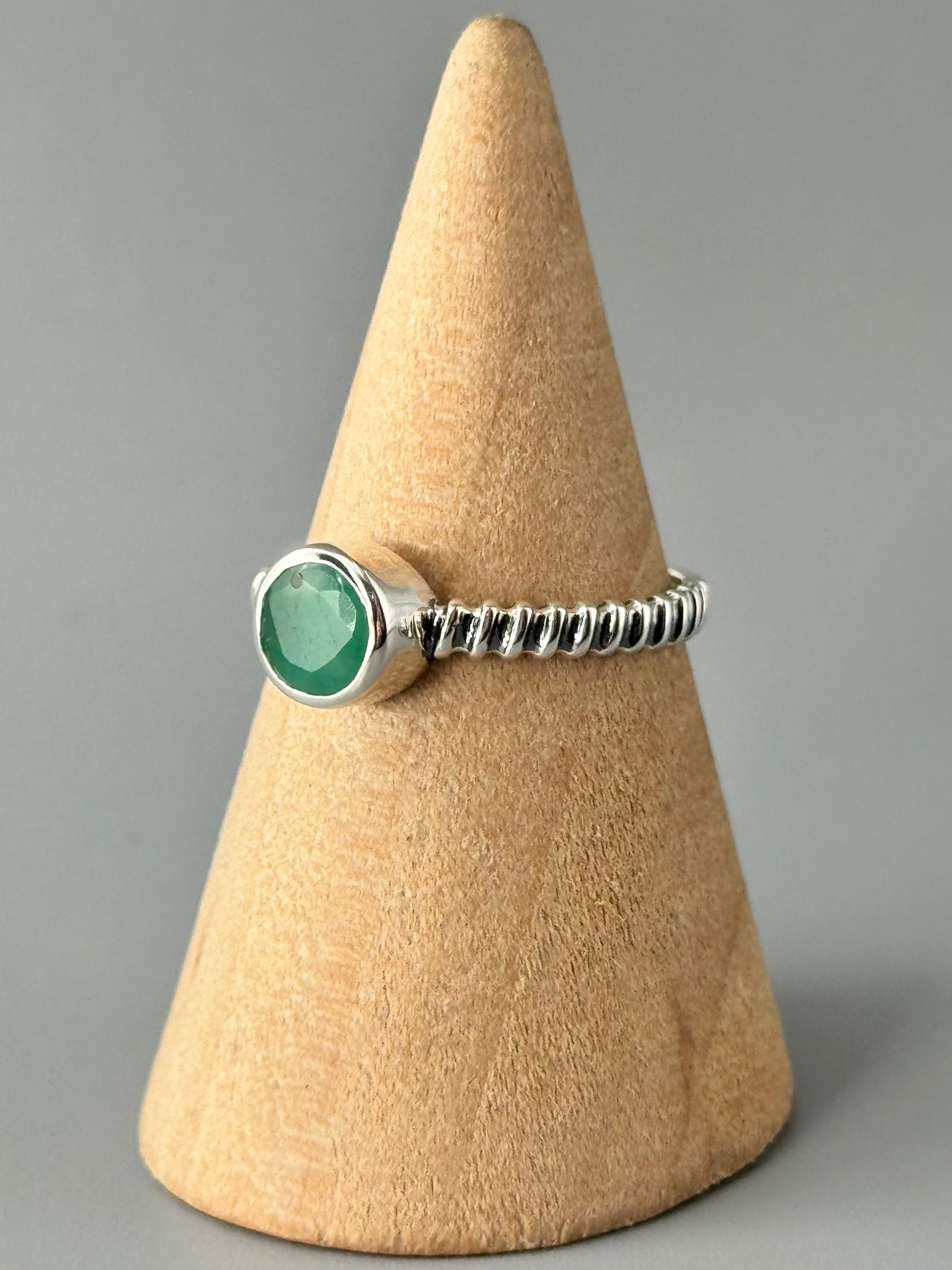 •EMERALD - TWISTED• sterling silver ring (various sizes)