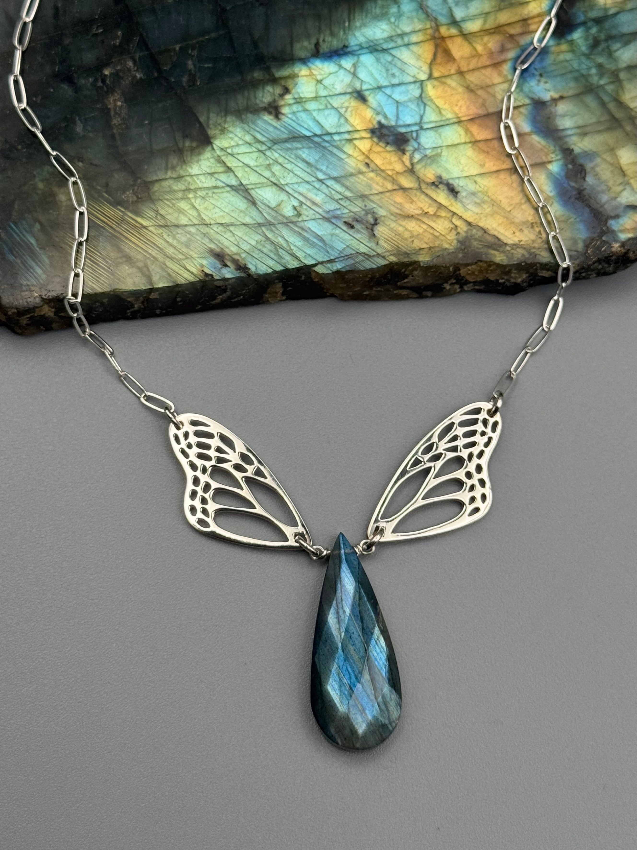 •METAMORPH• faceted labradorite + silver necklace (18"-20" long)