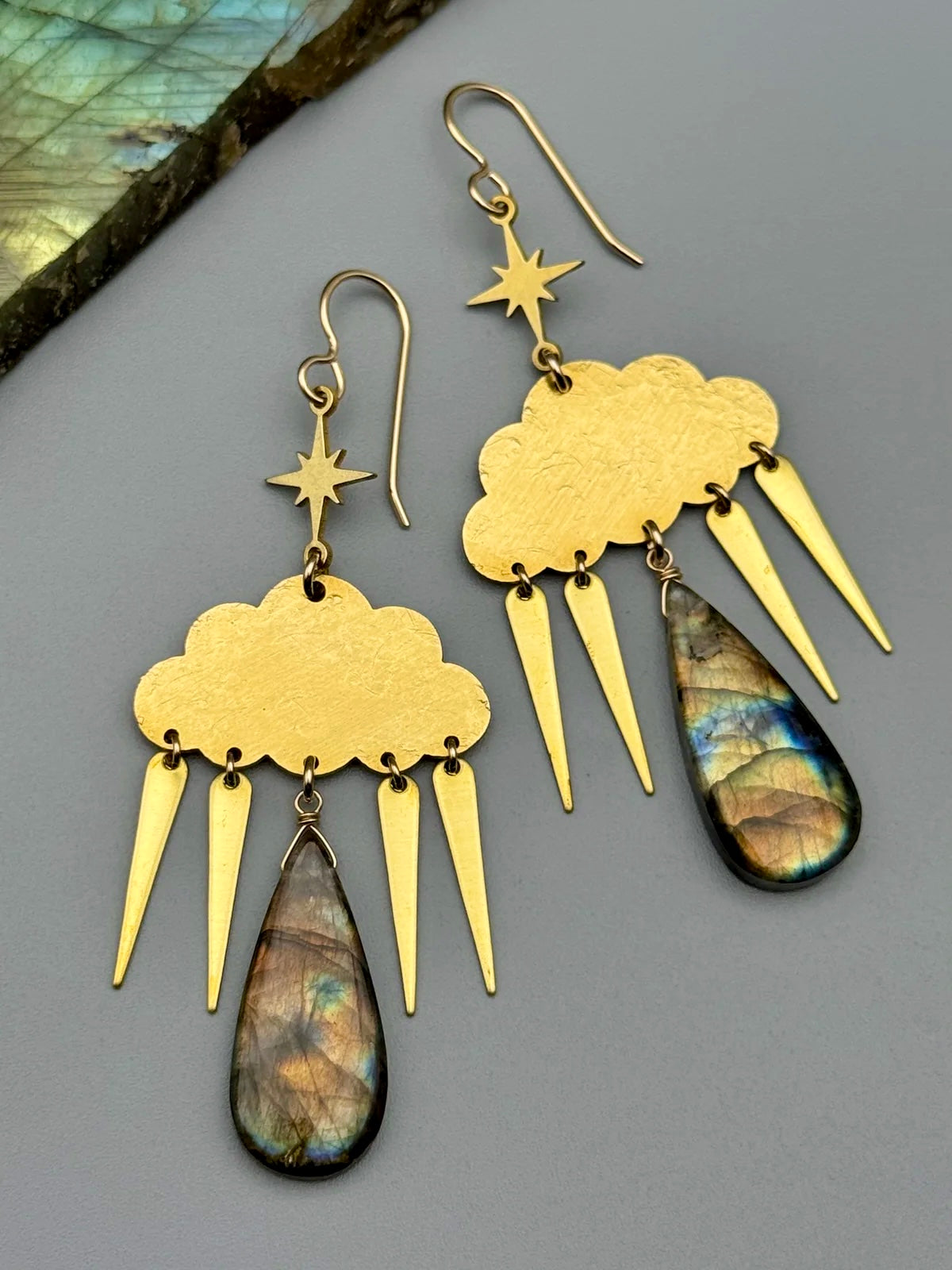 •STORMY• labradorite deep tear + gold earrings