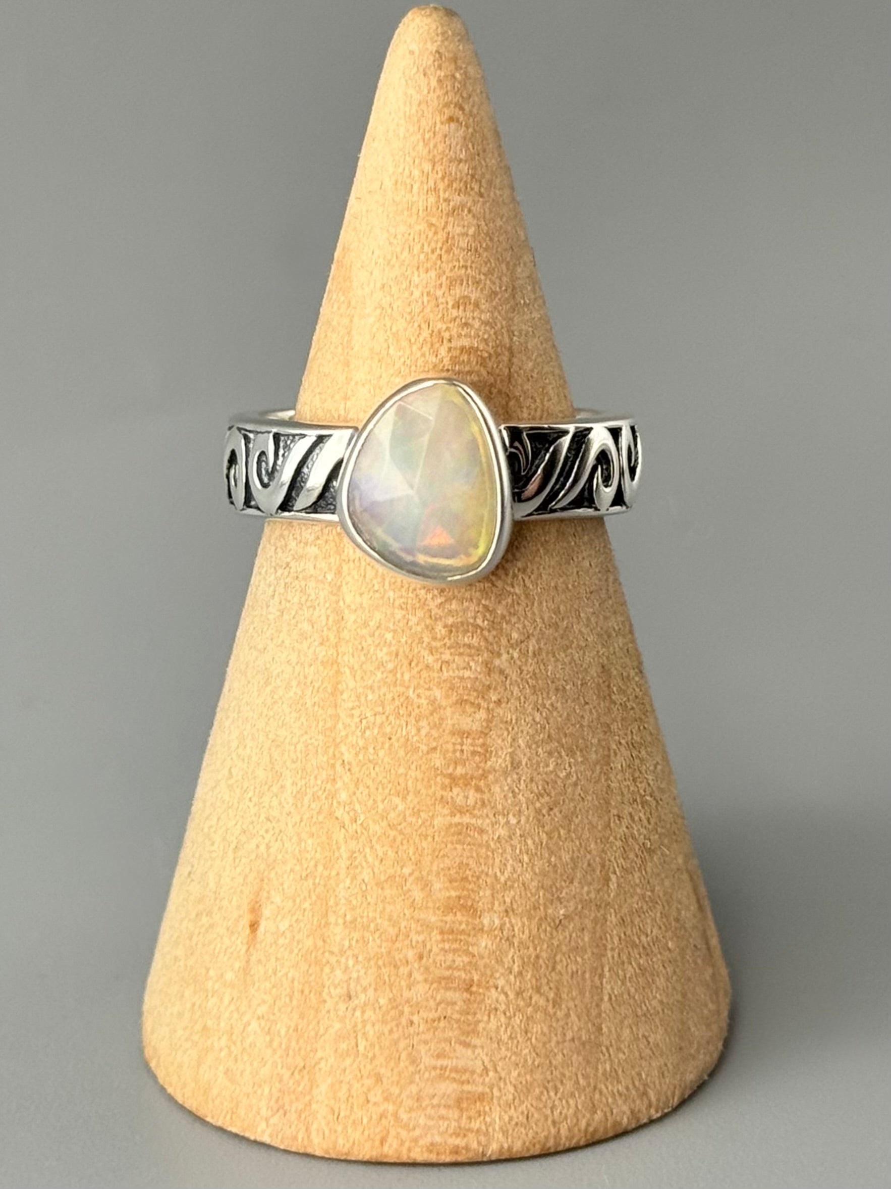 •ETHIOPIAN OPAL - SWIRL• sterling silver ring (size 6)