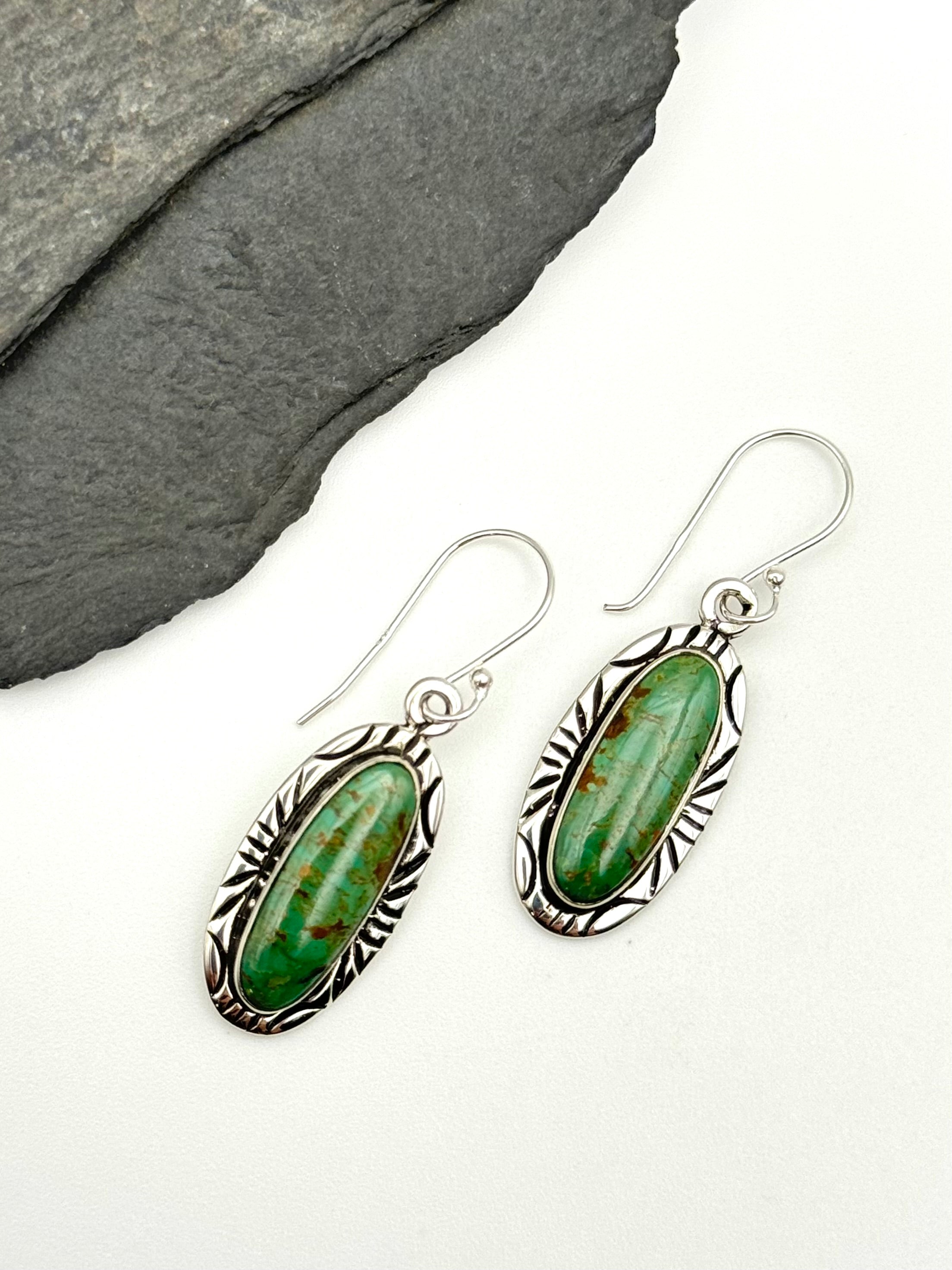 •KINGMAN TURQUOISE OVAL• Navajo silver dangle earrings