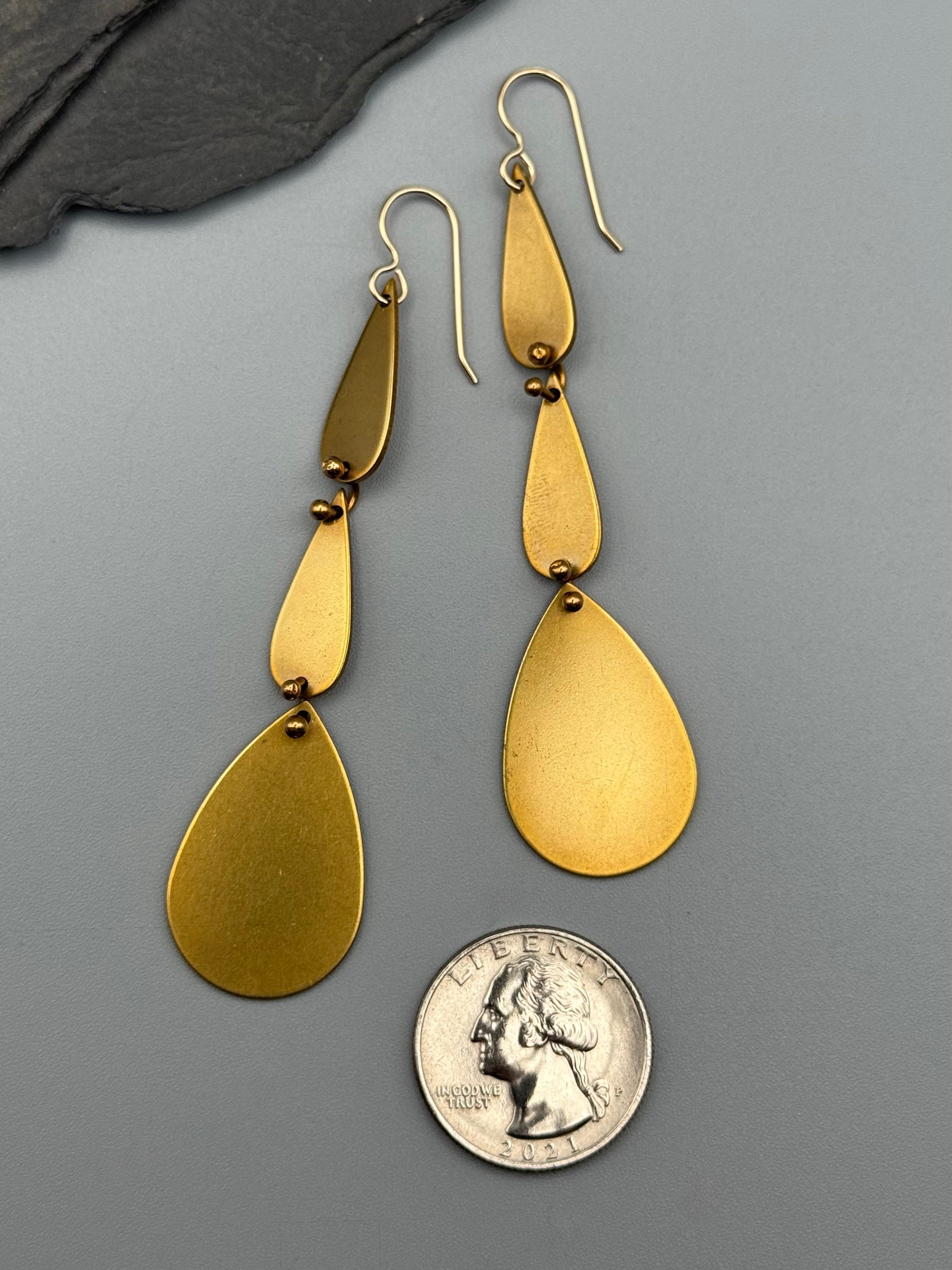 •DOWNPOUR• gold dangle earrings
