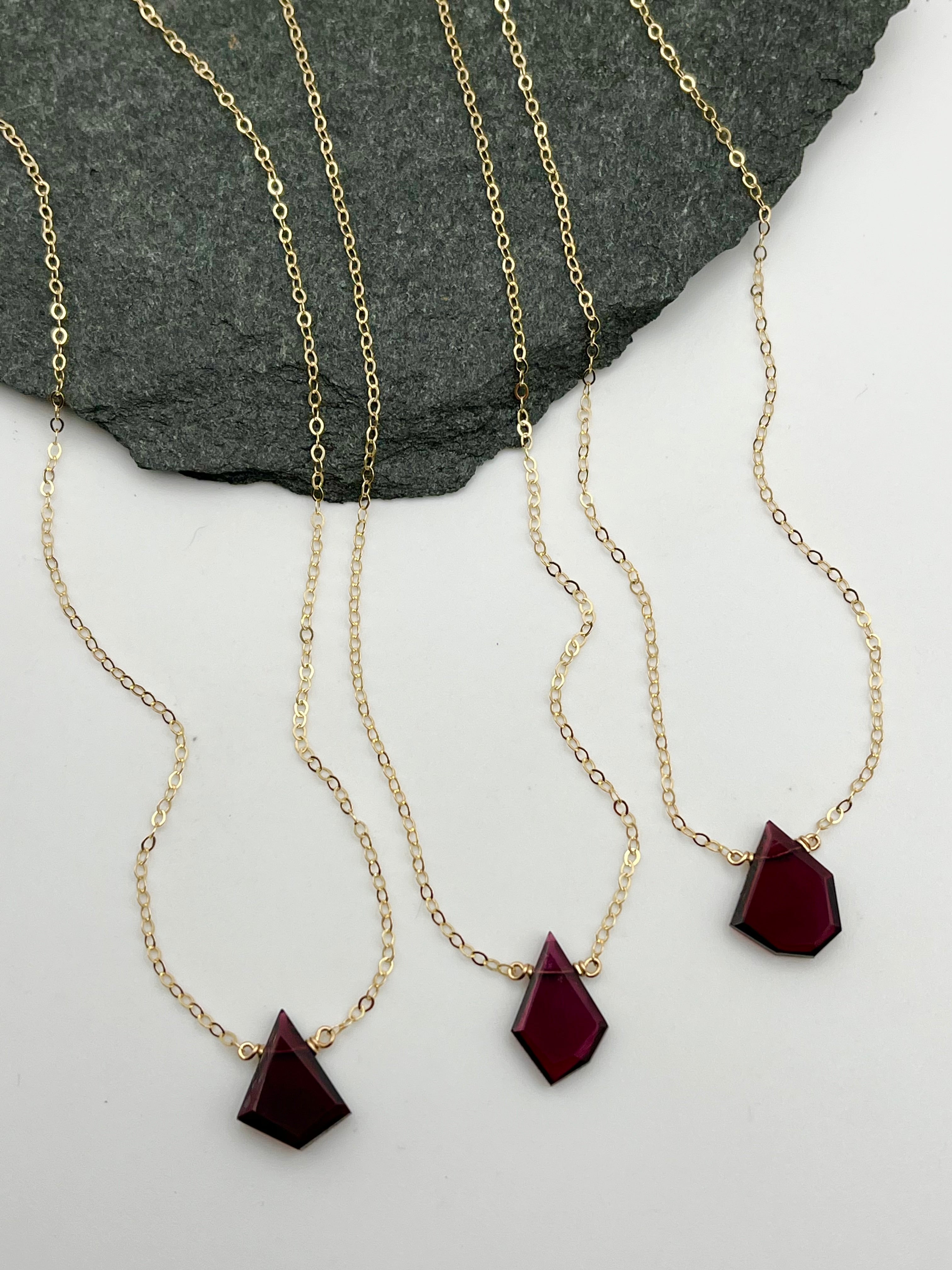 •STRAY• flat faceted garnet geo + gold necklace