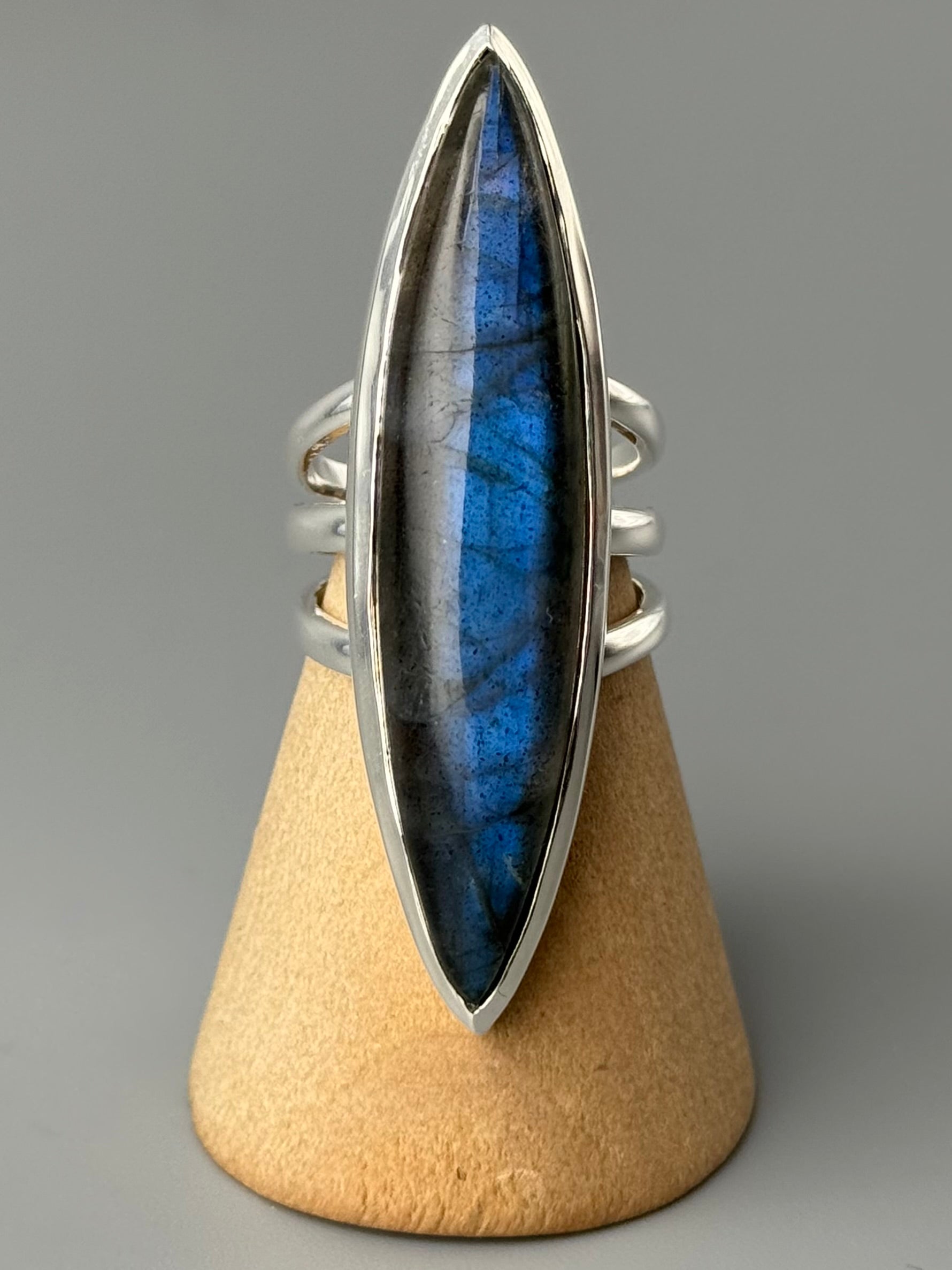•LABRADORITE - DEEP MARQUISE• split band silver ring (various sizes)
