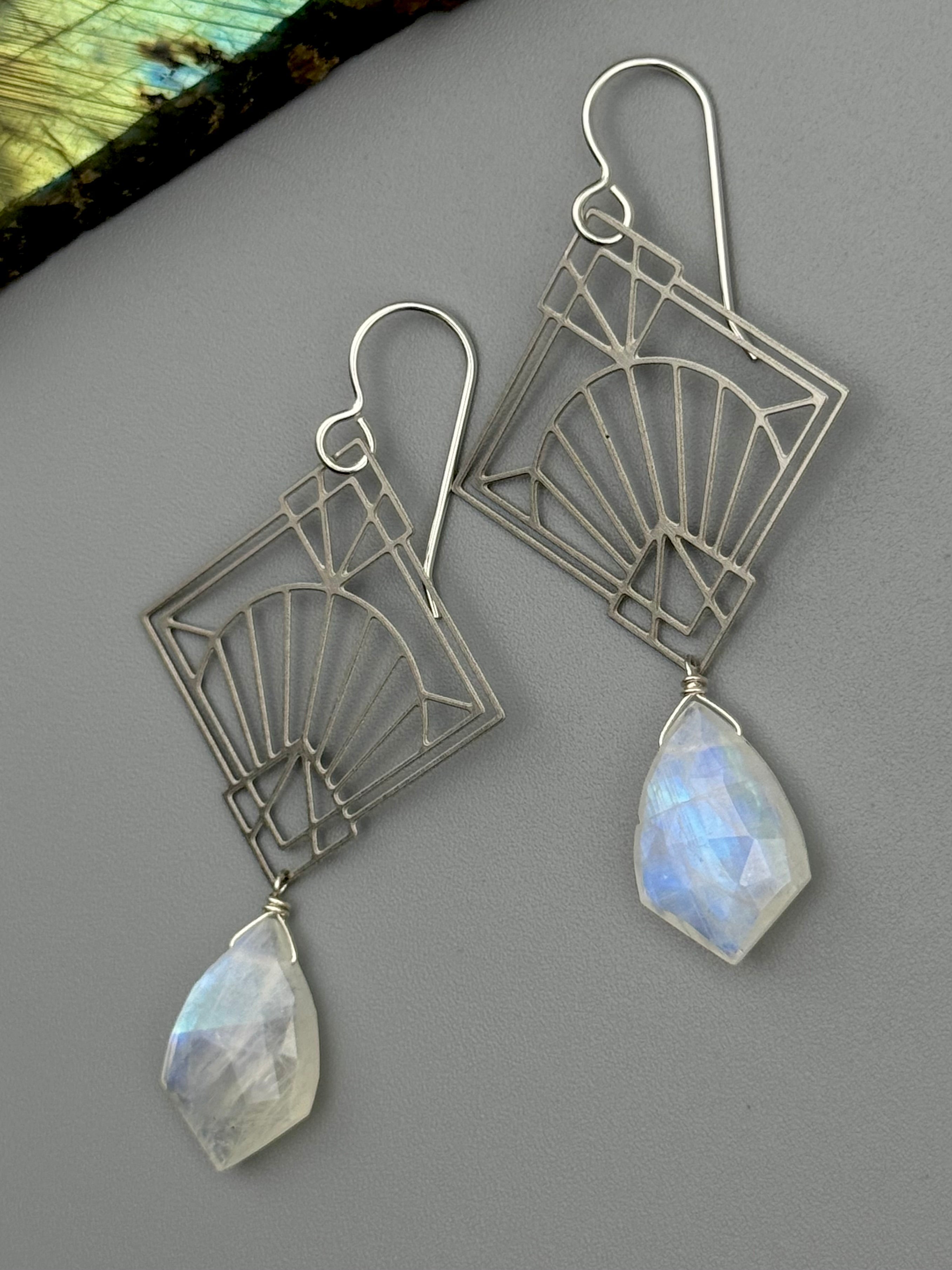 •DECO DIAMOND• rainbow moonstone + silver earrings