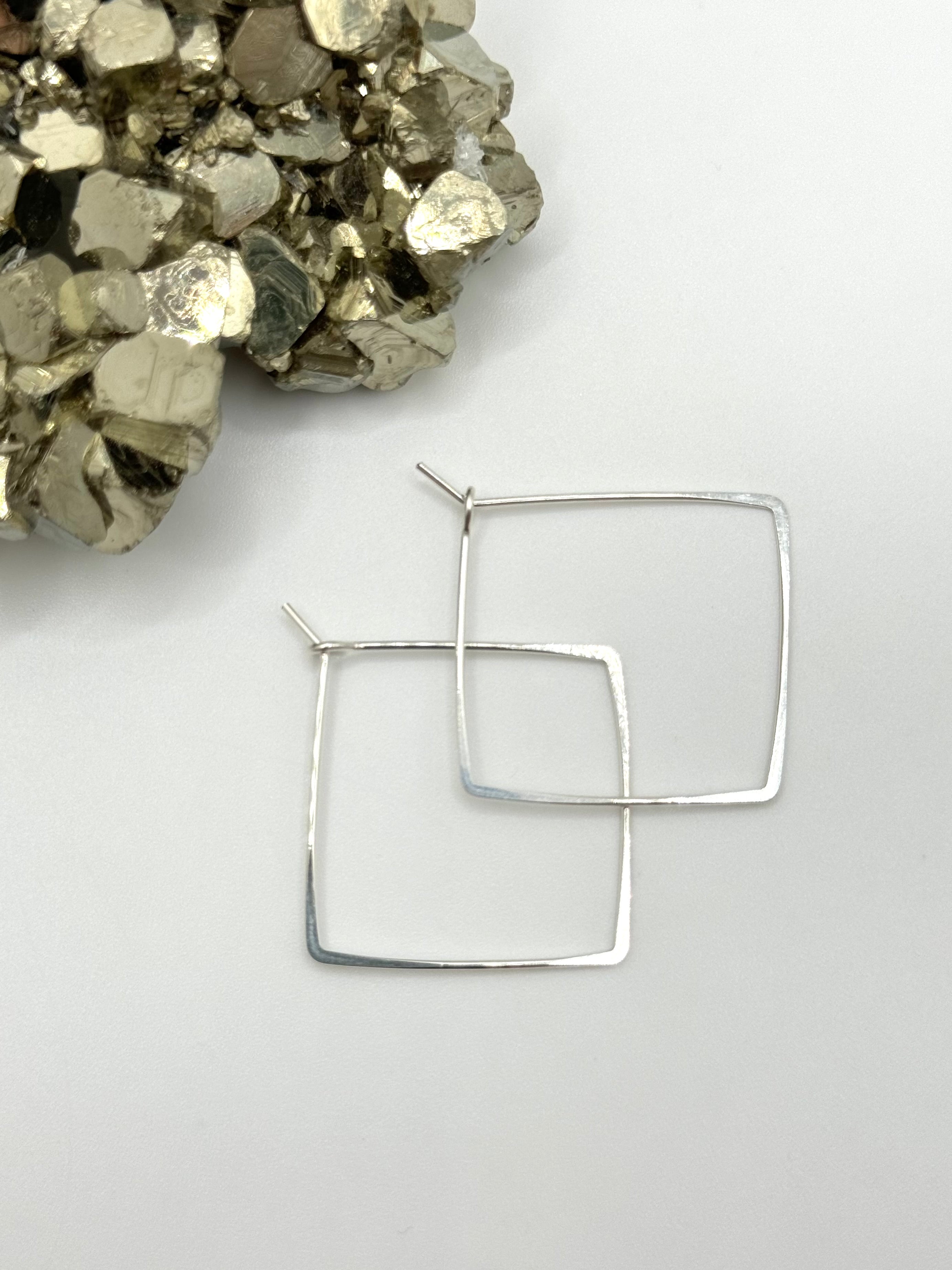 •SQUARE HOOP• silver earrings