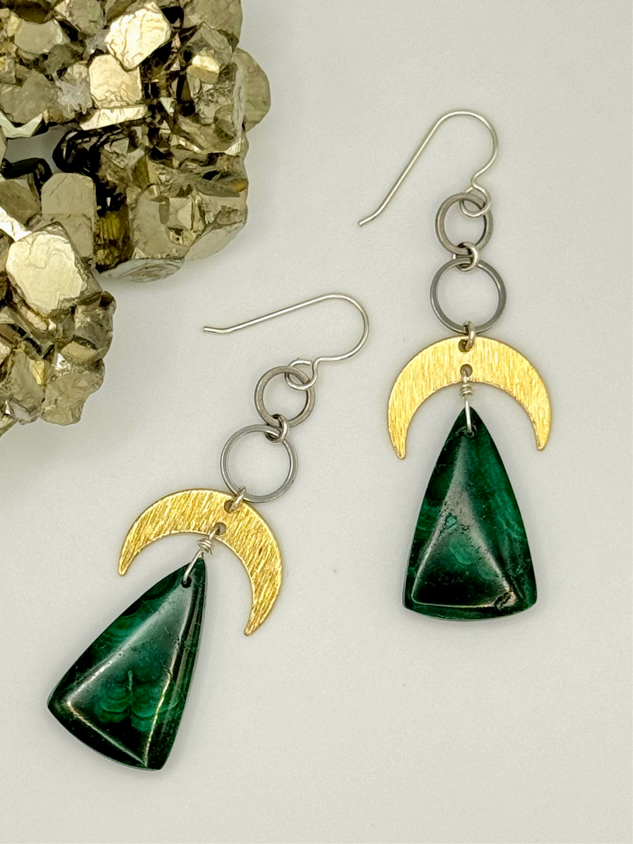 •CELESTIAL CONJUNCTION• malachite + mixed metal dangle earrings