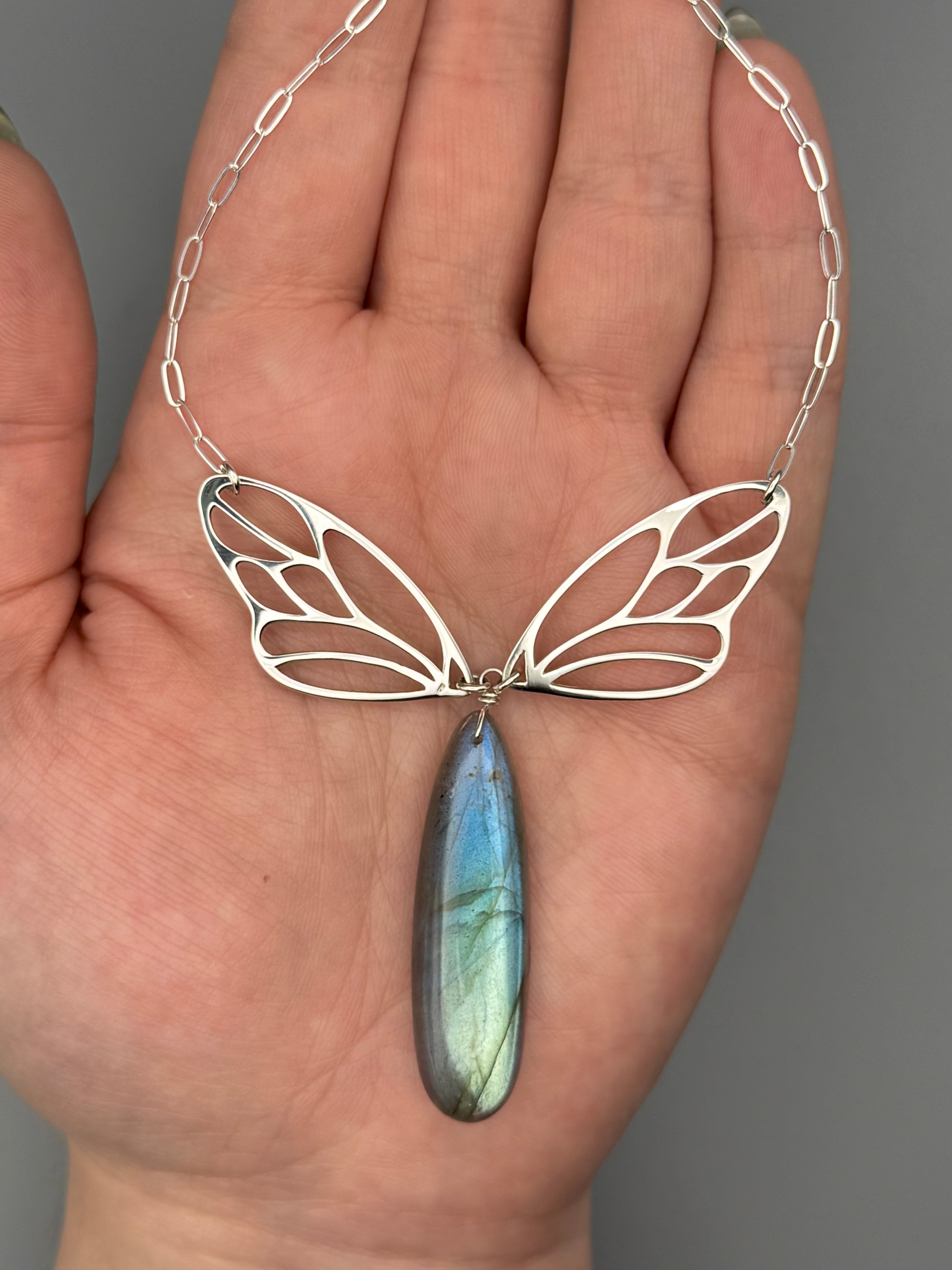 •METAMORPH• labradorite elongated tear + silver necklace (18"-20" long)