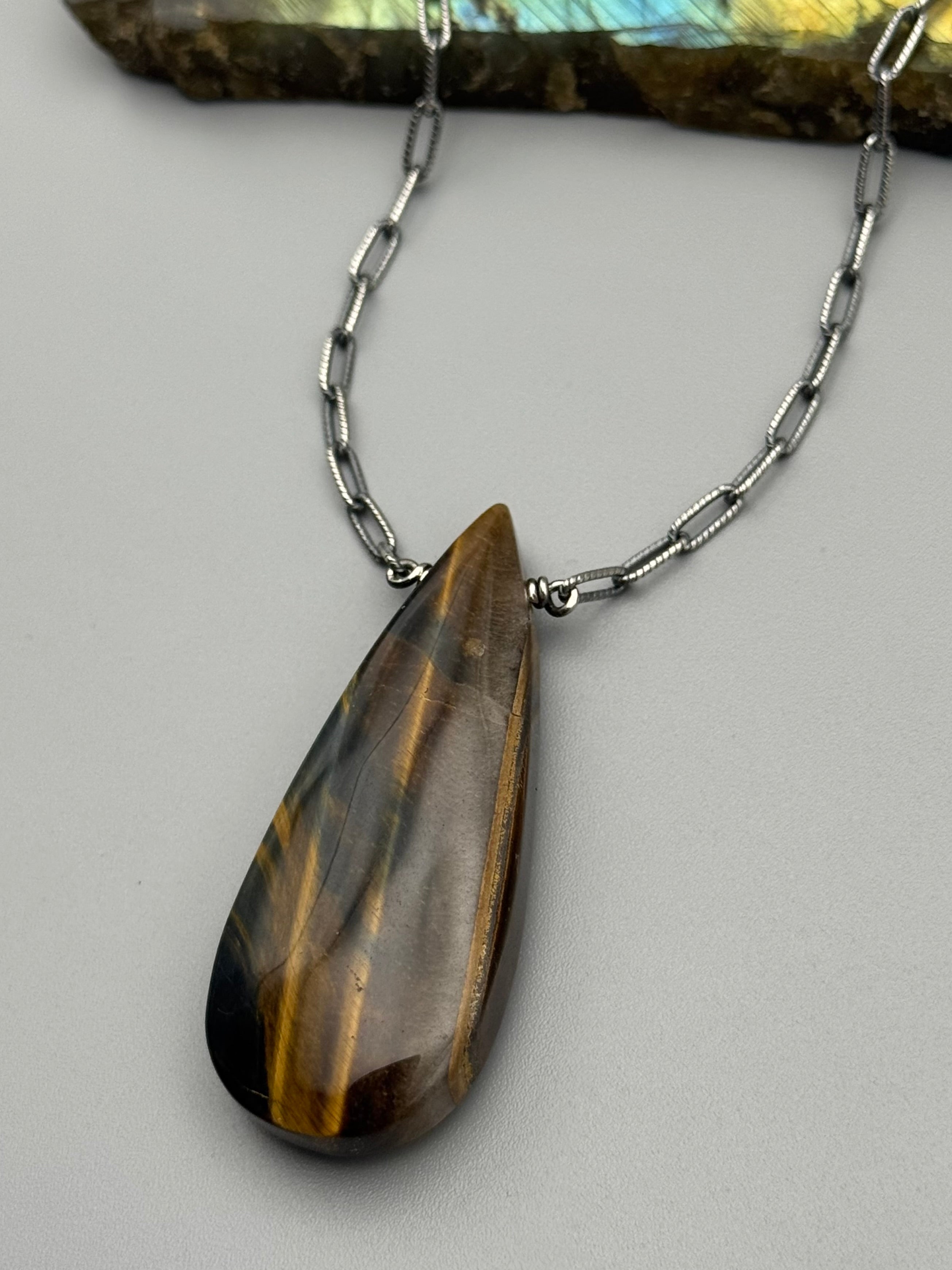 •AEON• hawk eye + silver necklace (18"-20" long)