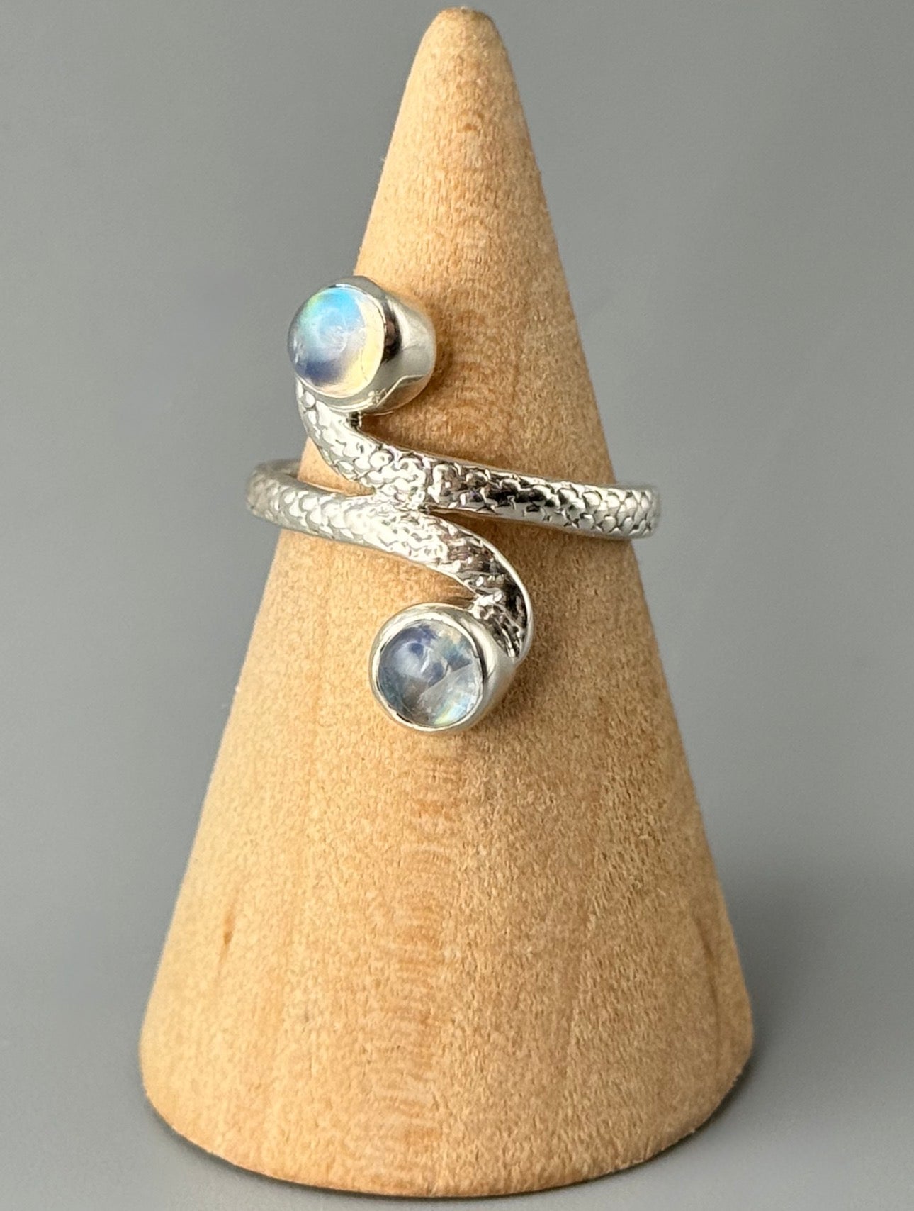 •RAINBOW MOONSTONE - MEDUSA• sterling silver ring (size 7)