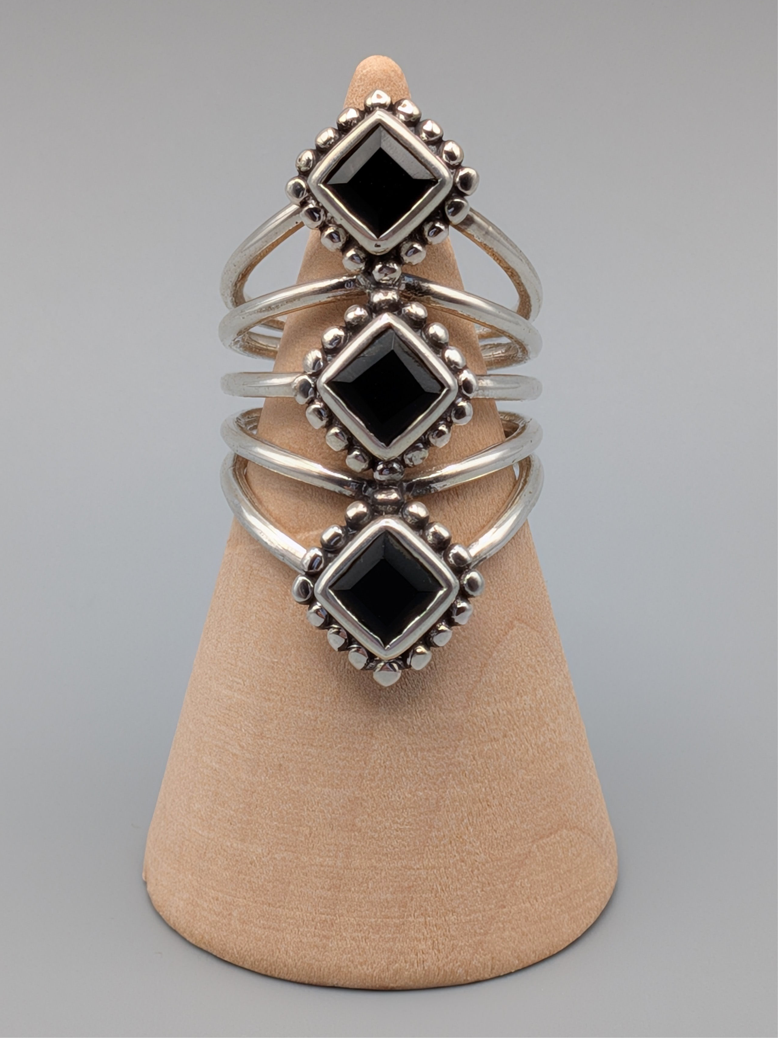 •ONYX - TRIPLE DOTTED DIAMOND• split band silver ring (size 5.75)