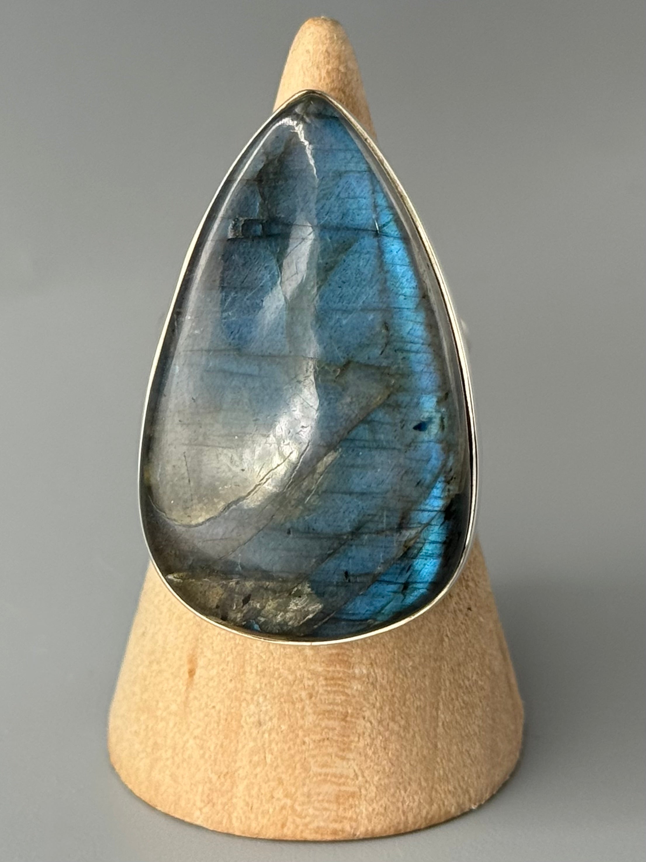 •LABRADORITE - TEAR• split band silver ring (size 9)
