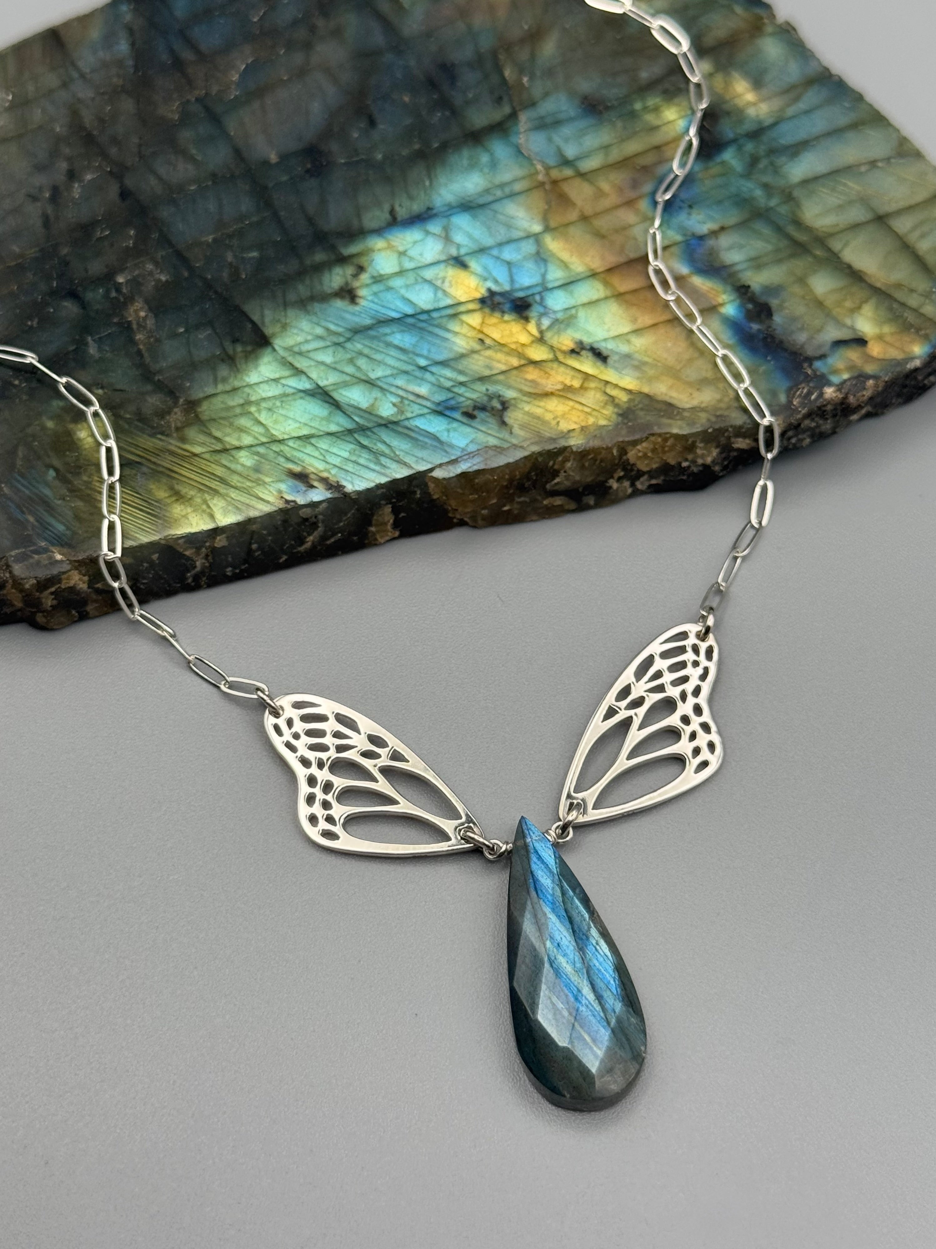 •METAMORPH• faceted labradorite + silver necklace (18"-20" long)