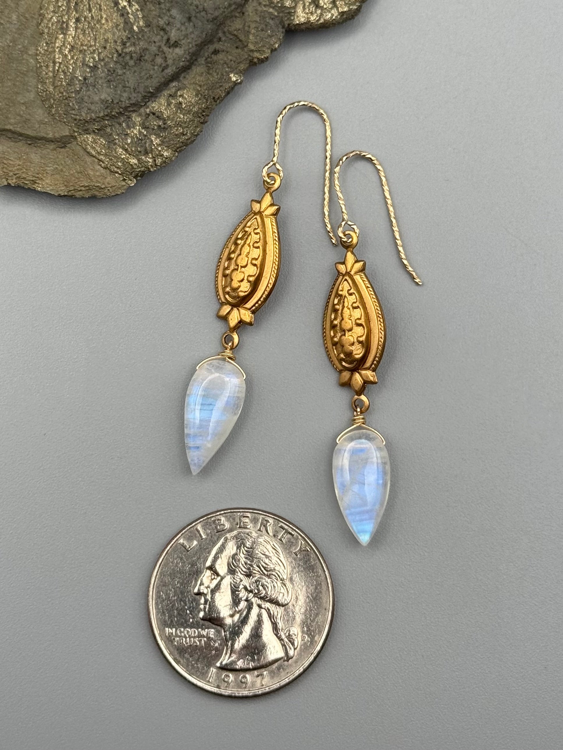 •CONTESSA• rainbow moonstone spear tear + gold earring