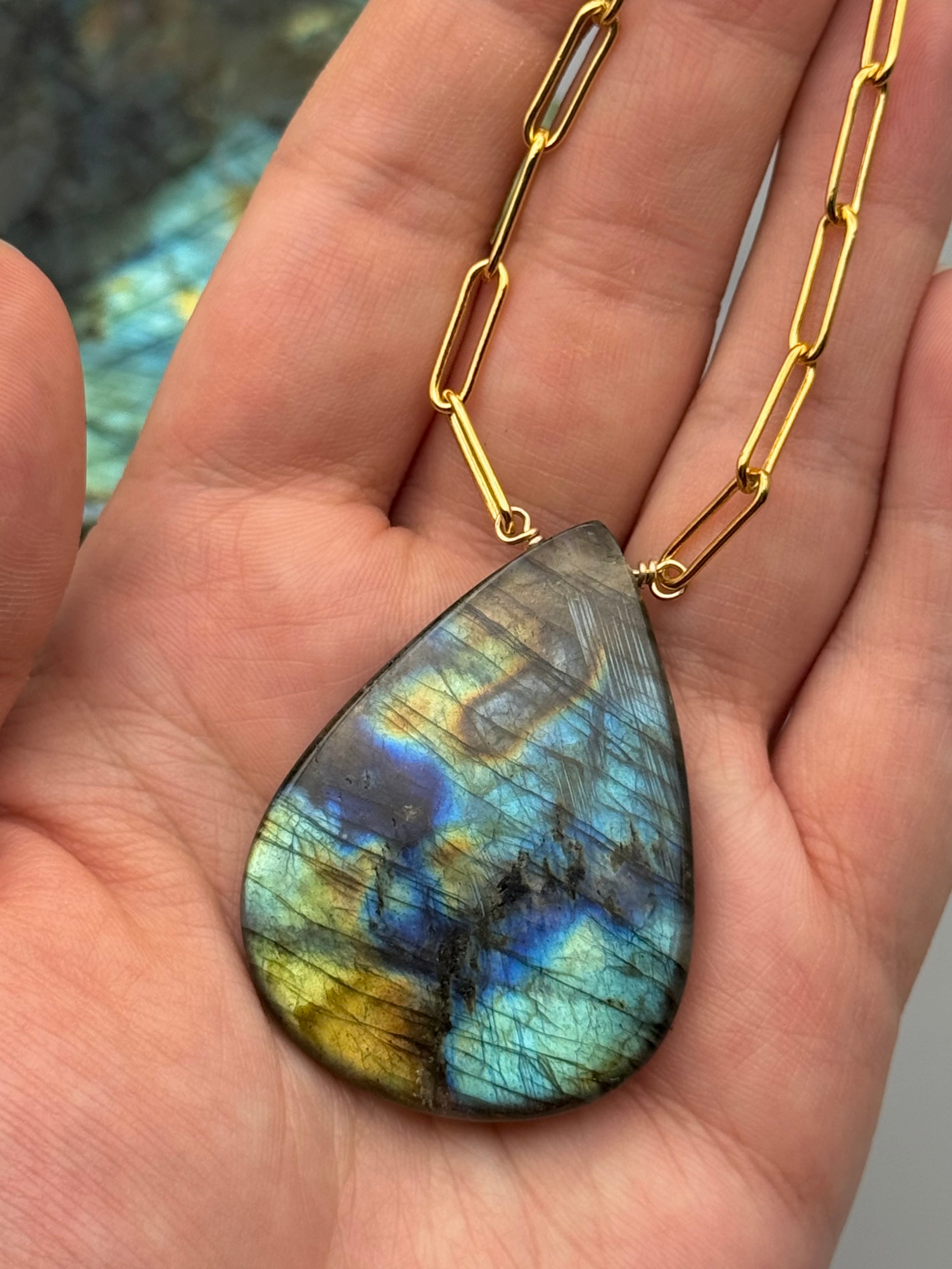 •AEON• labradorite + gold necklace (18"-20" long)