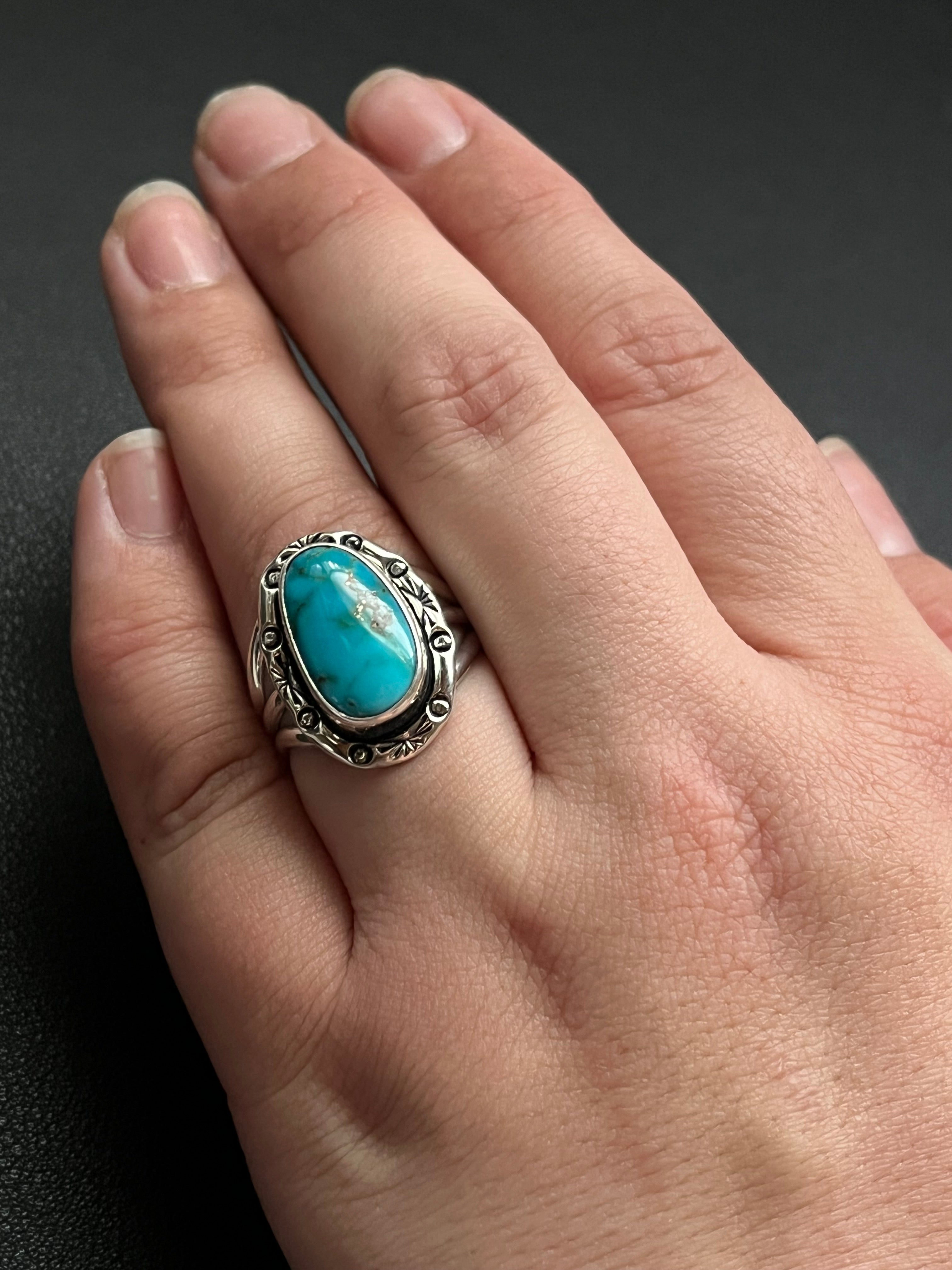 •KINGMAN TURQUOISE• Navajo silver ring (size 8)