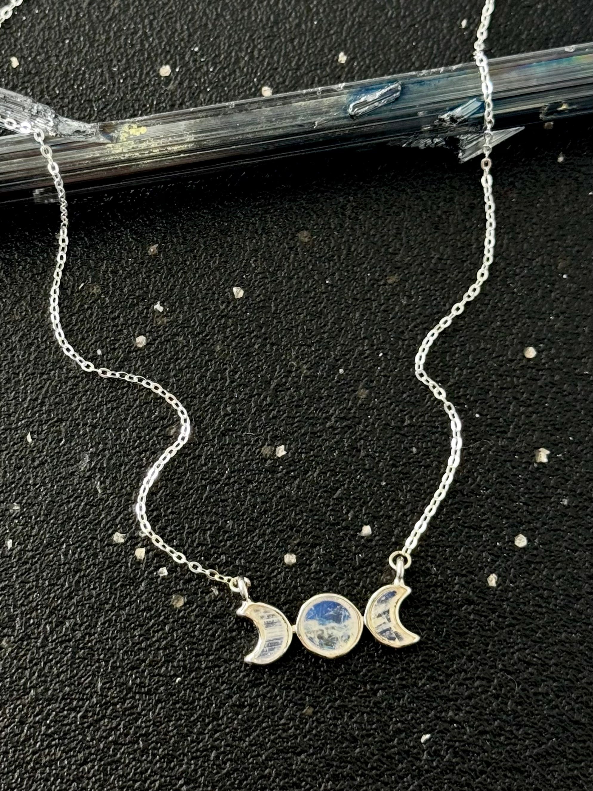 •SMALL MOON PHASE• rainbow moonstone + silver necklace (16"-18" long)