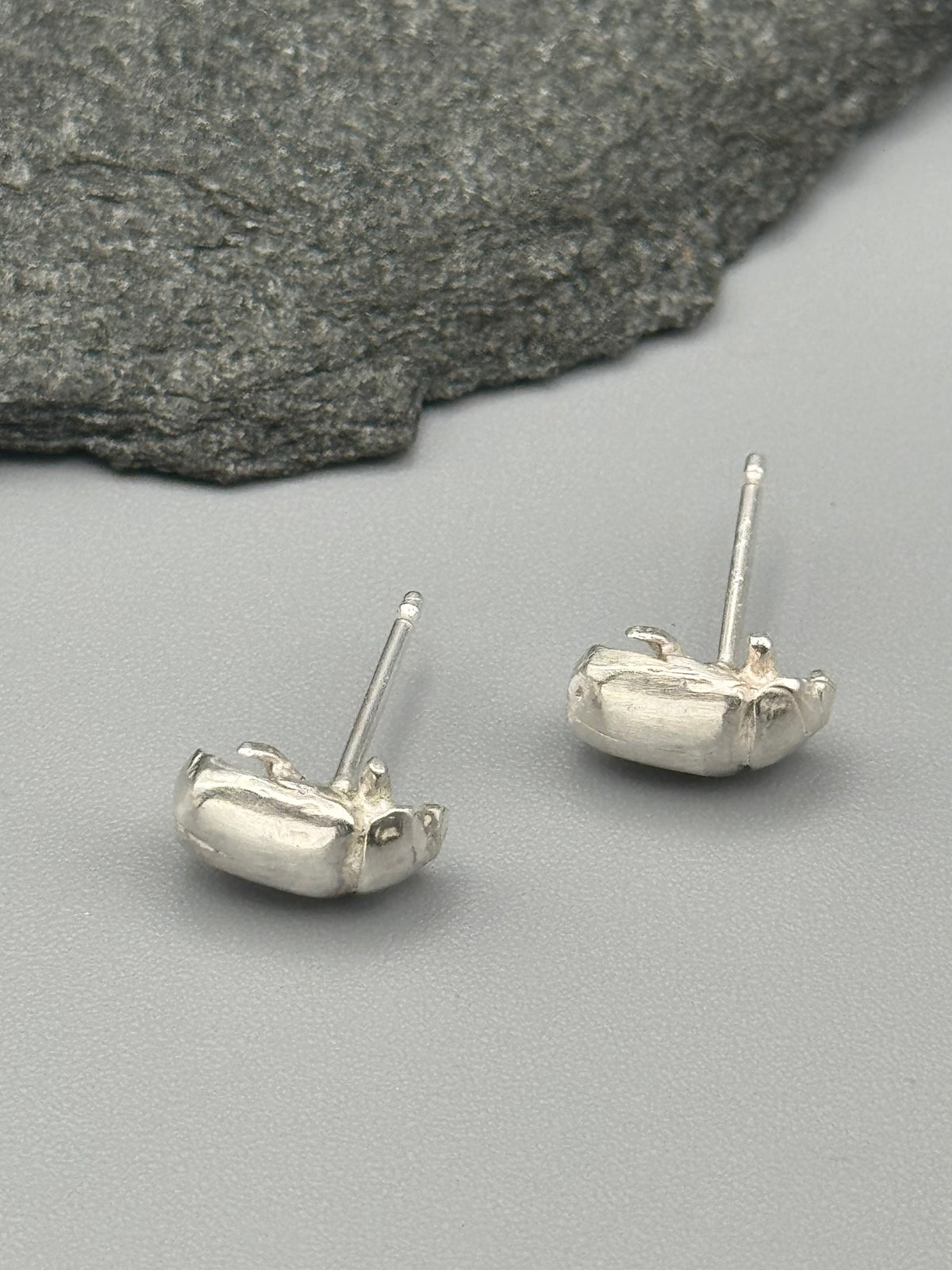 •LIL' JUNEBUGS• silver cast stud earrings
