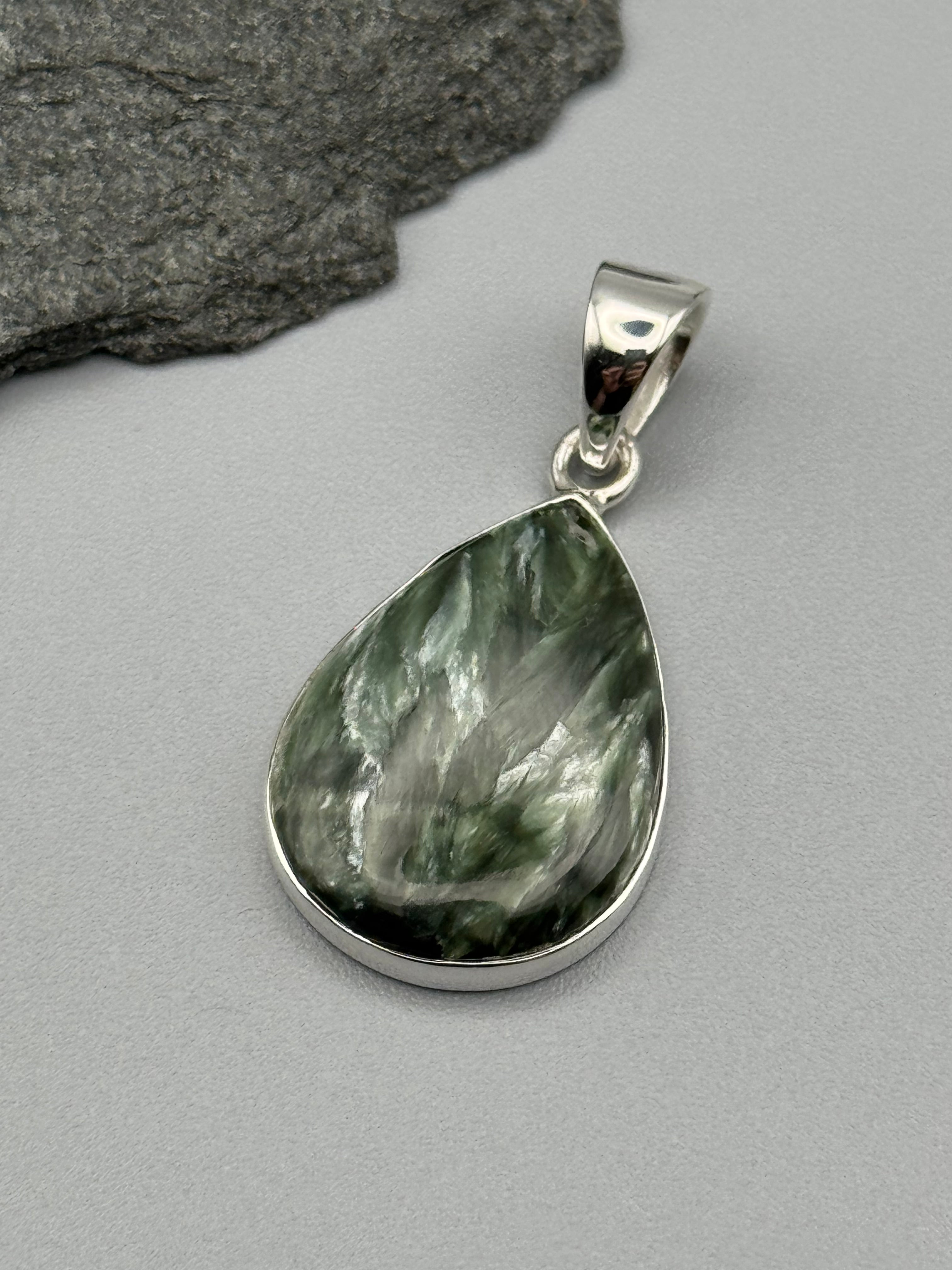 •SERAPHINITE - TEAR• sterling silver pendant
