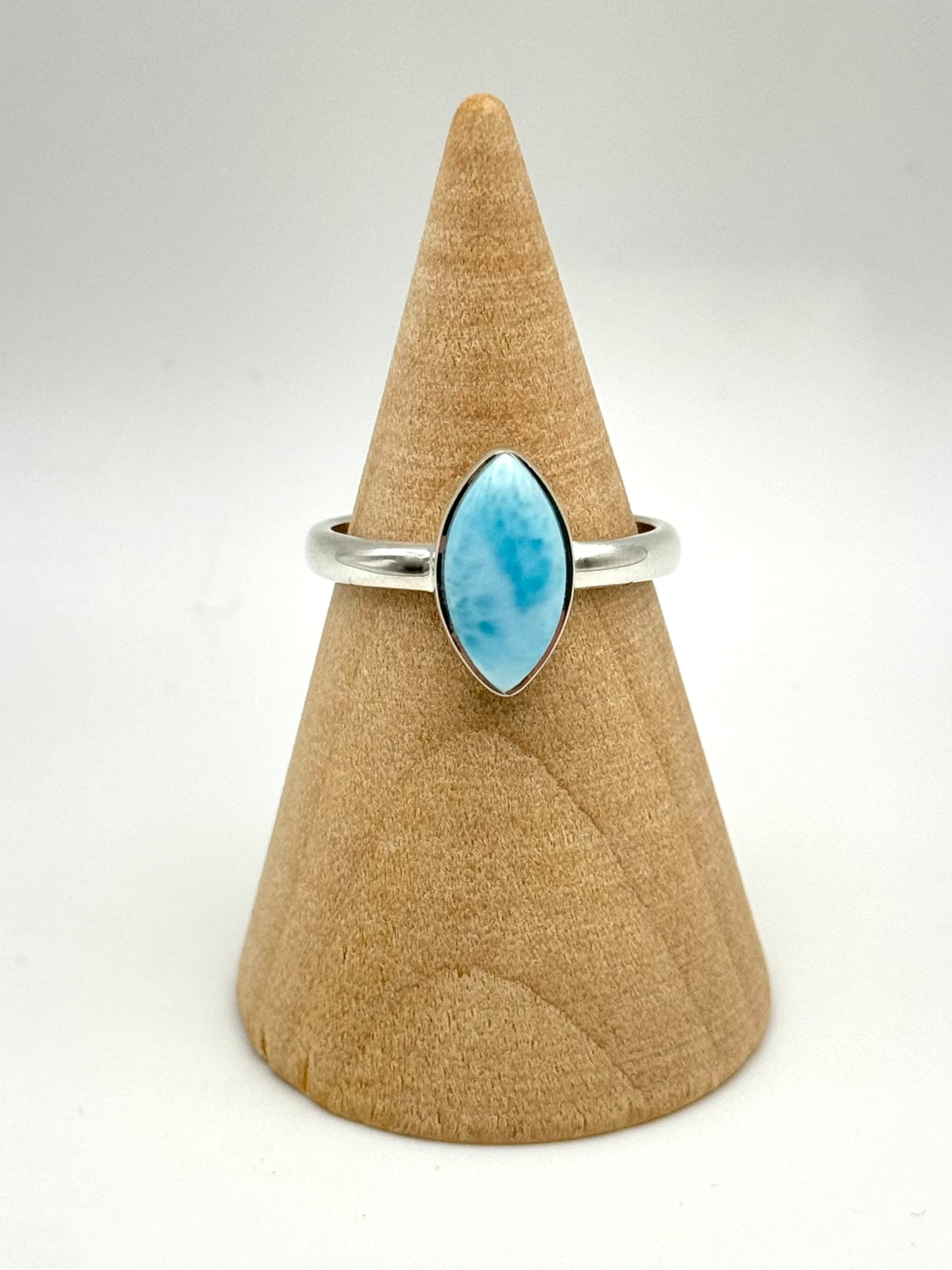 •LARIMAR - MEDIUM EYE• silver ring (size 7.25)