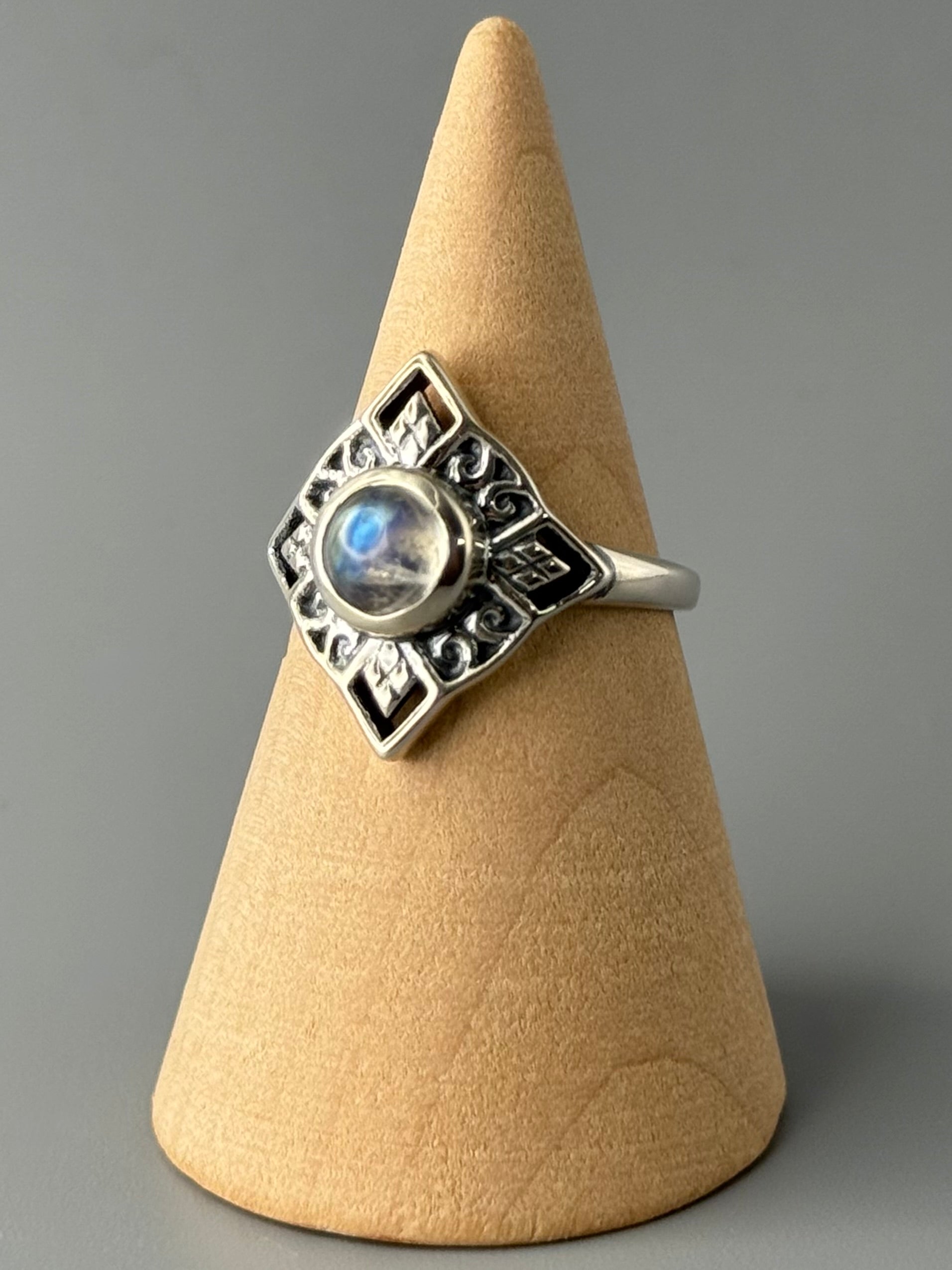 •RAINBOW MOONSTONE - CITADEL• decorative band silver ring (size 6.75)