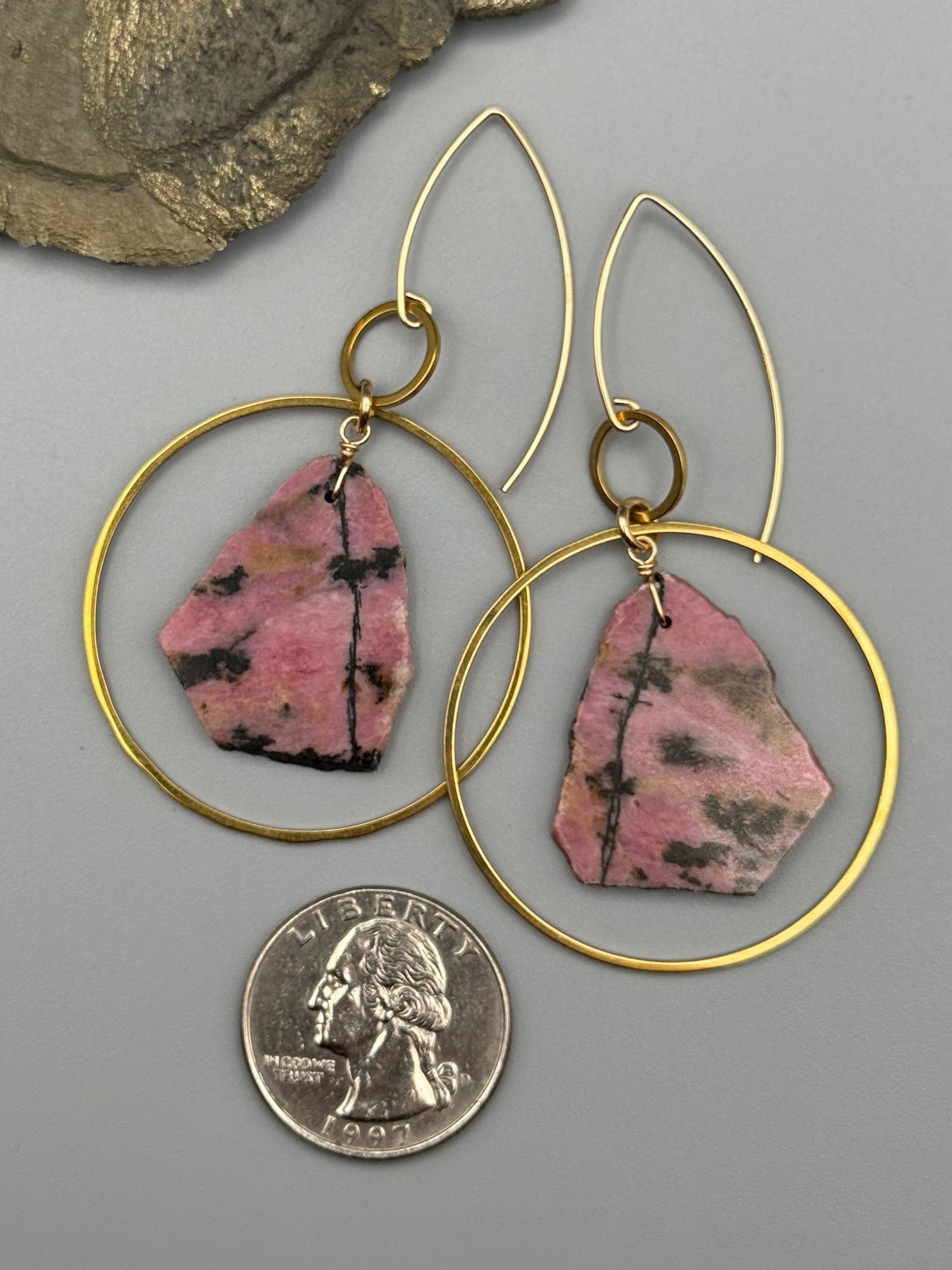 •EQUA-LUNA• rhodonite slab + gold earrings