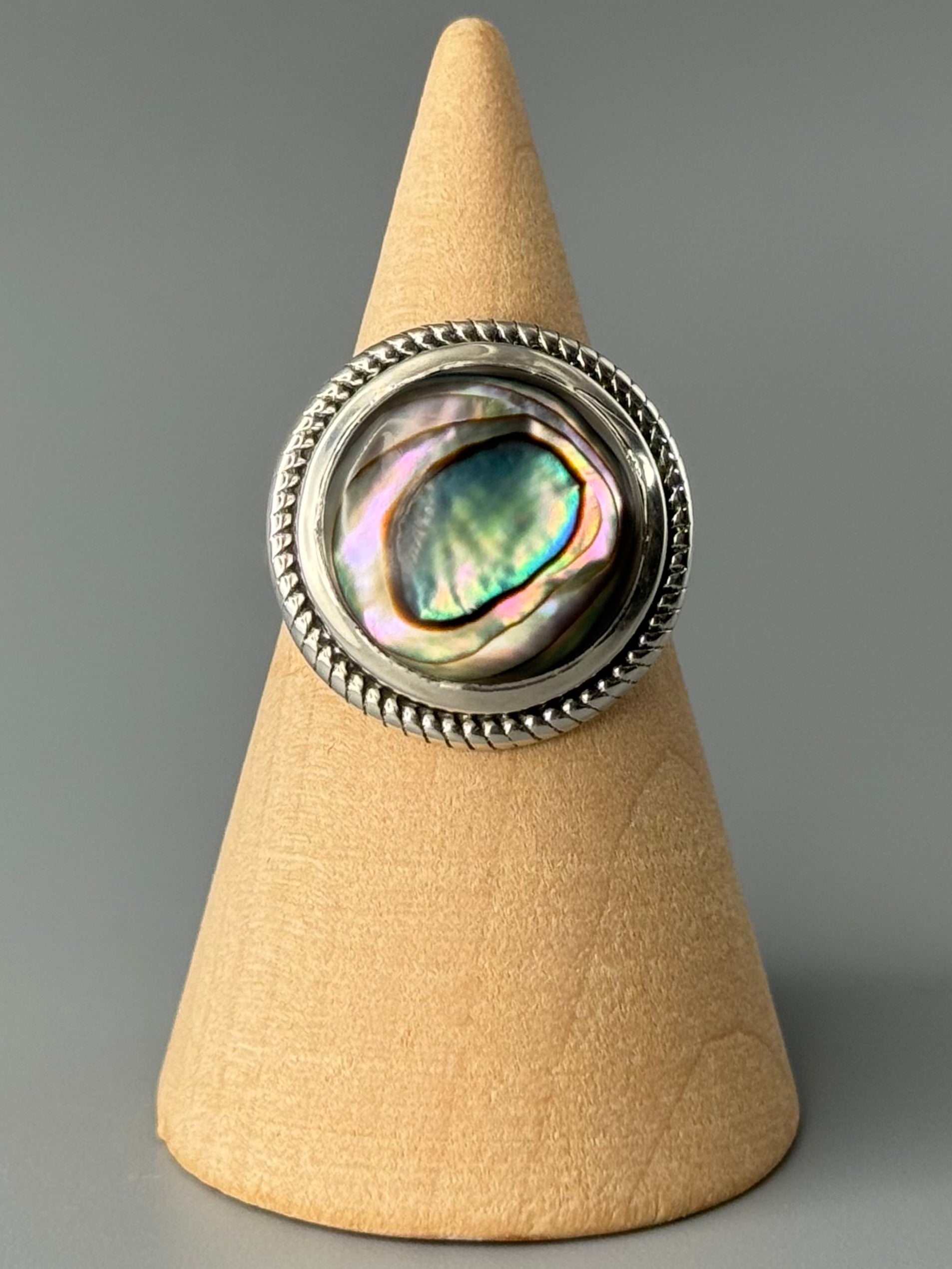 •ABALONE SHELL - ROUND• rope bezel silver ring (various sizes)