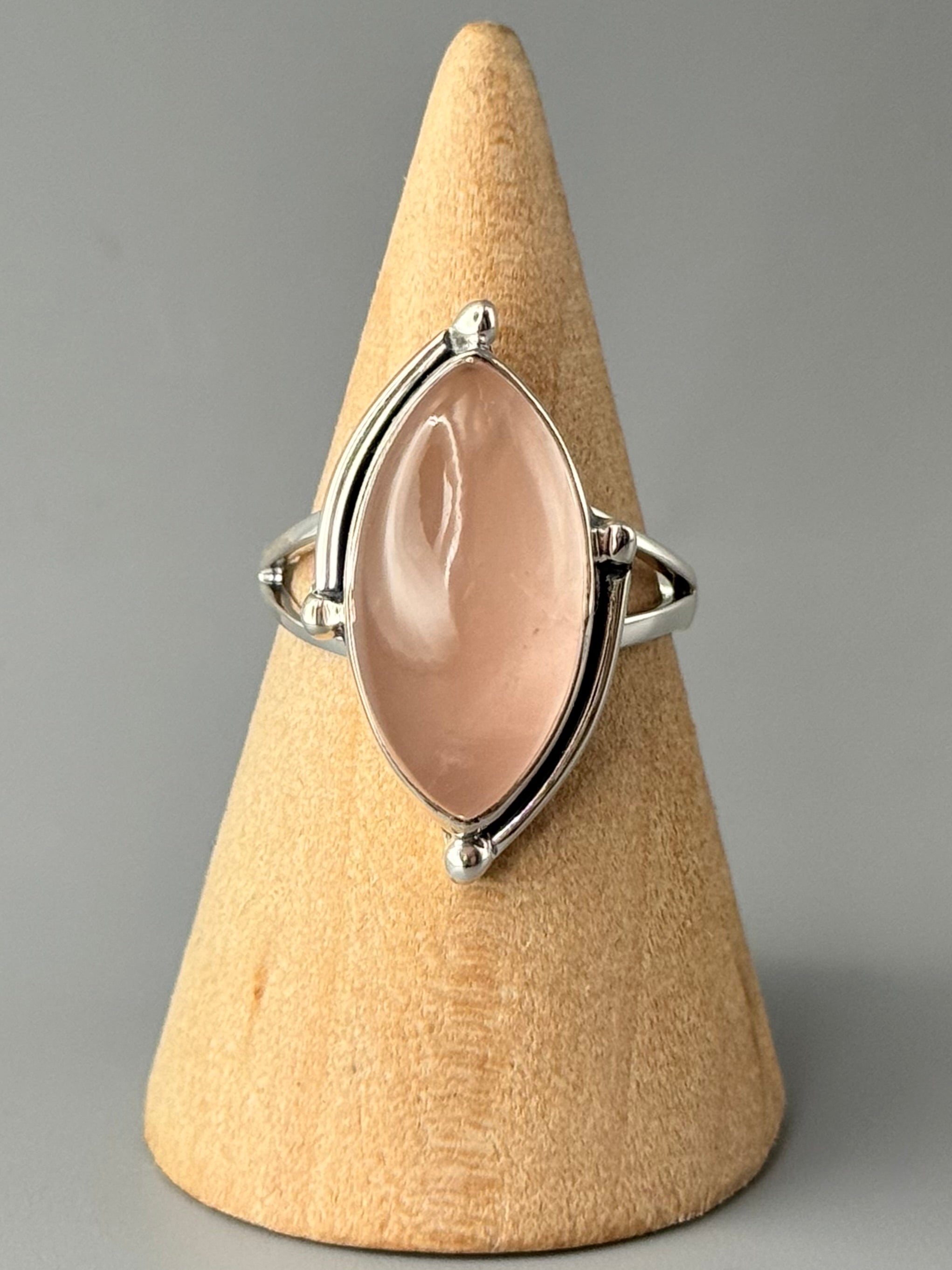 •ROSE QUARTZ - BARBELLS• sterling silver ring (various sizes)
