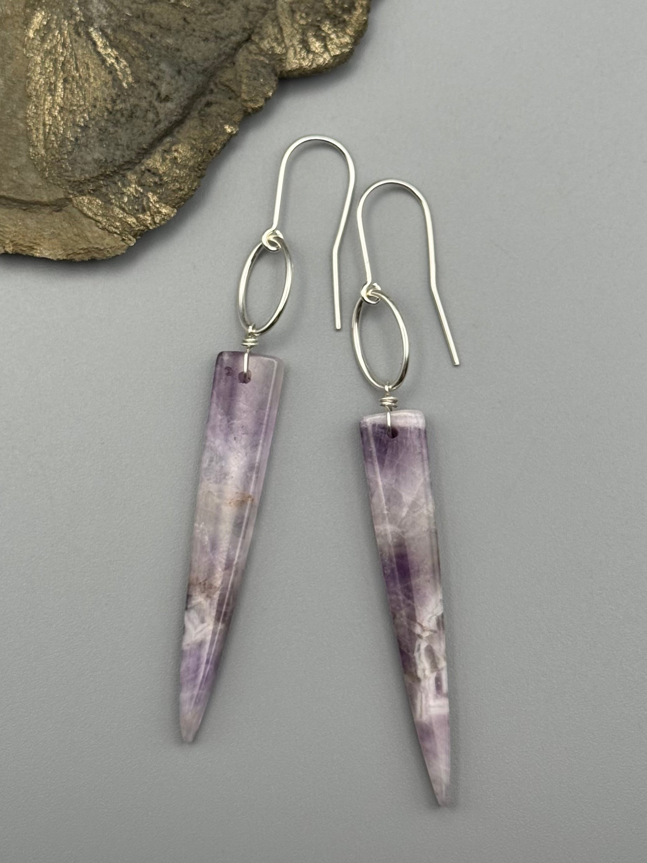 •IO• chevron amethyst fang + silver earrings