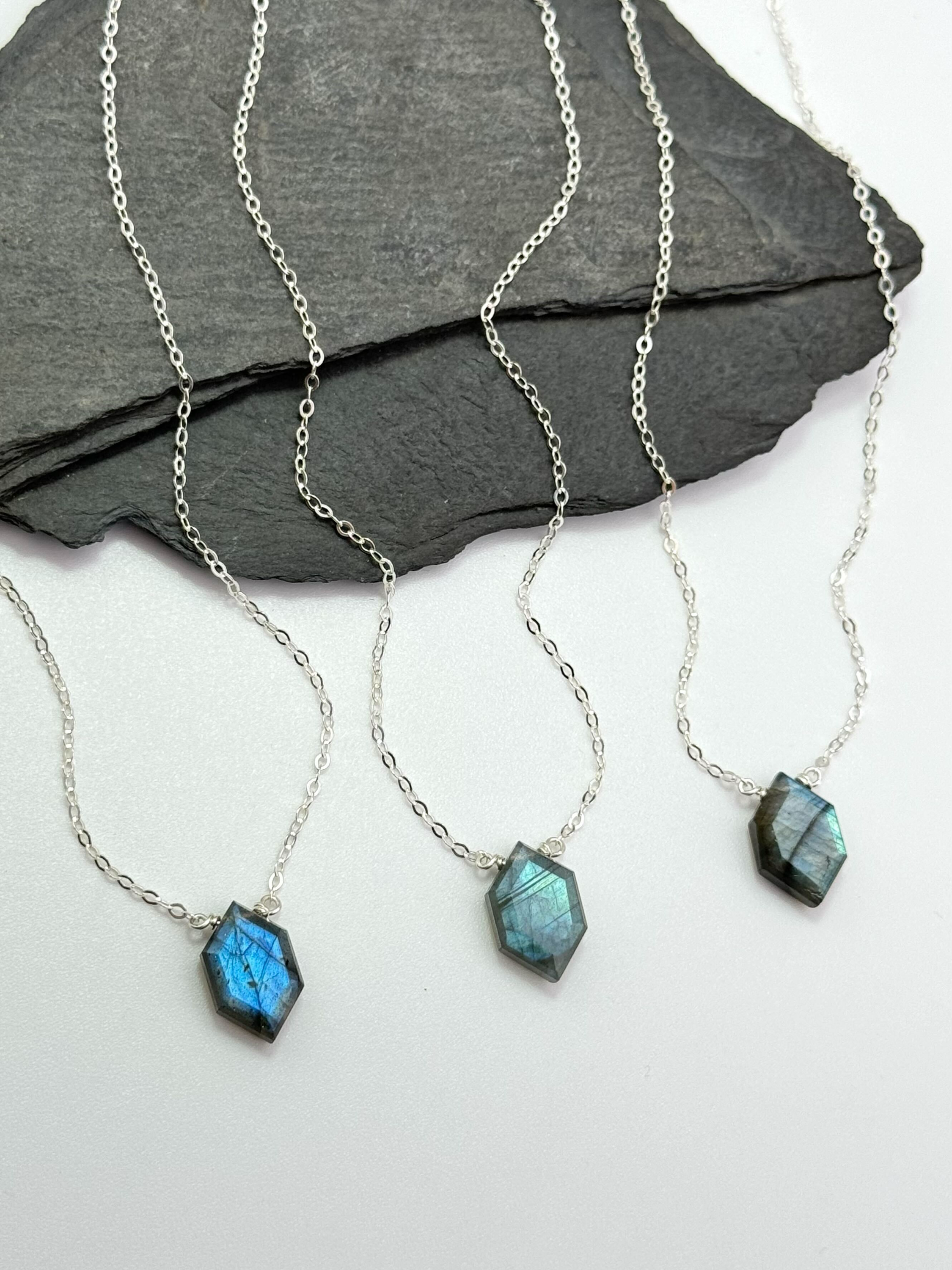 •STRAY• faceted labradorite lil' hex + silver necklace