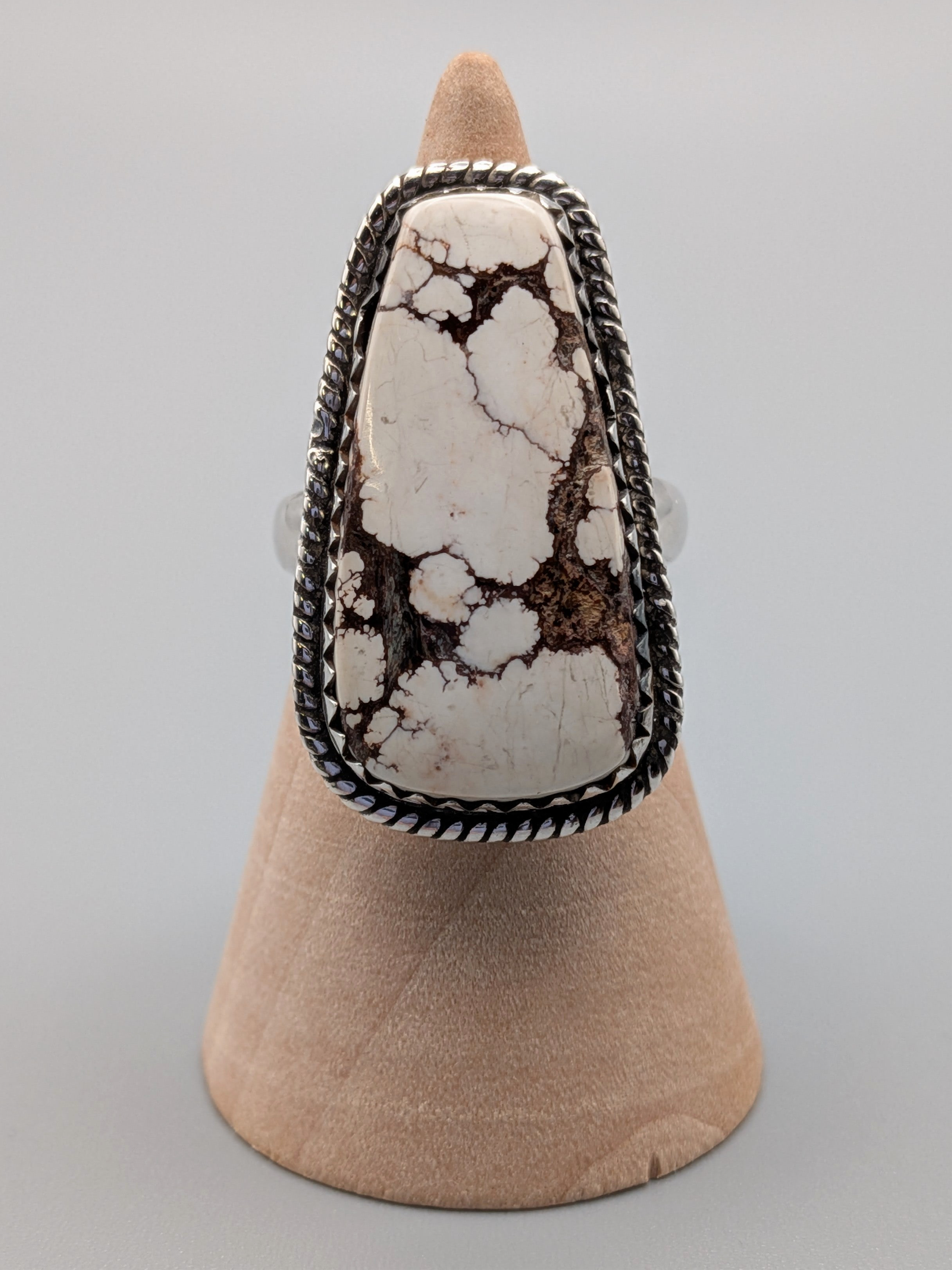•HOWLITE - PORTAL• serrated bezel silver ring (size 7.75)