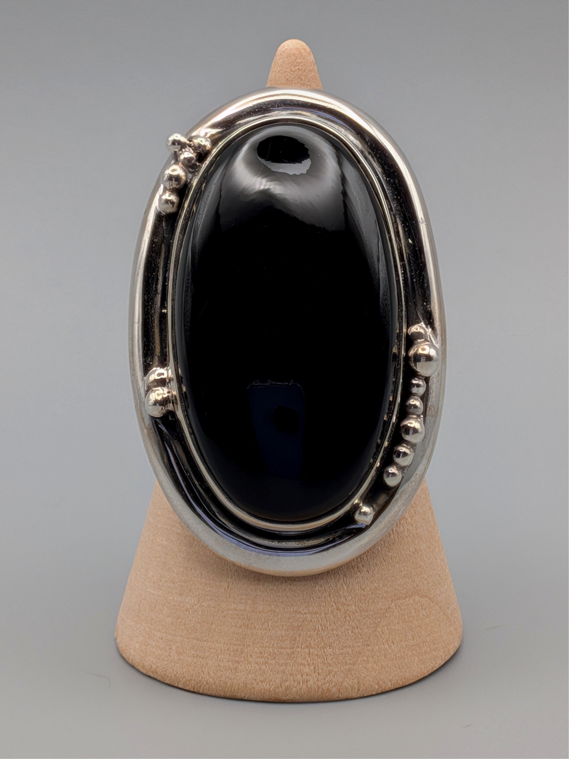 •ONYX - OVAL• dotted bezel silver ring (various sizes)