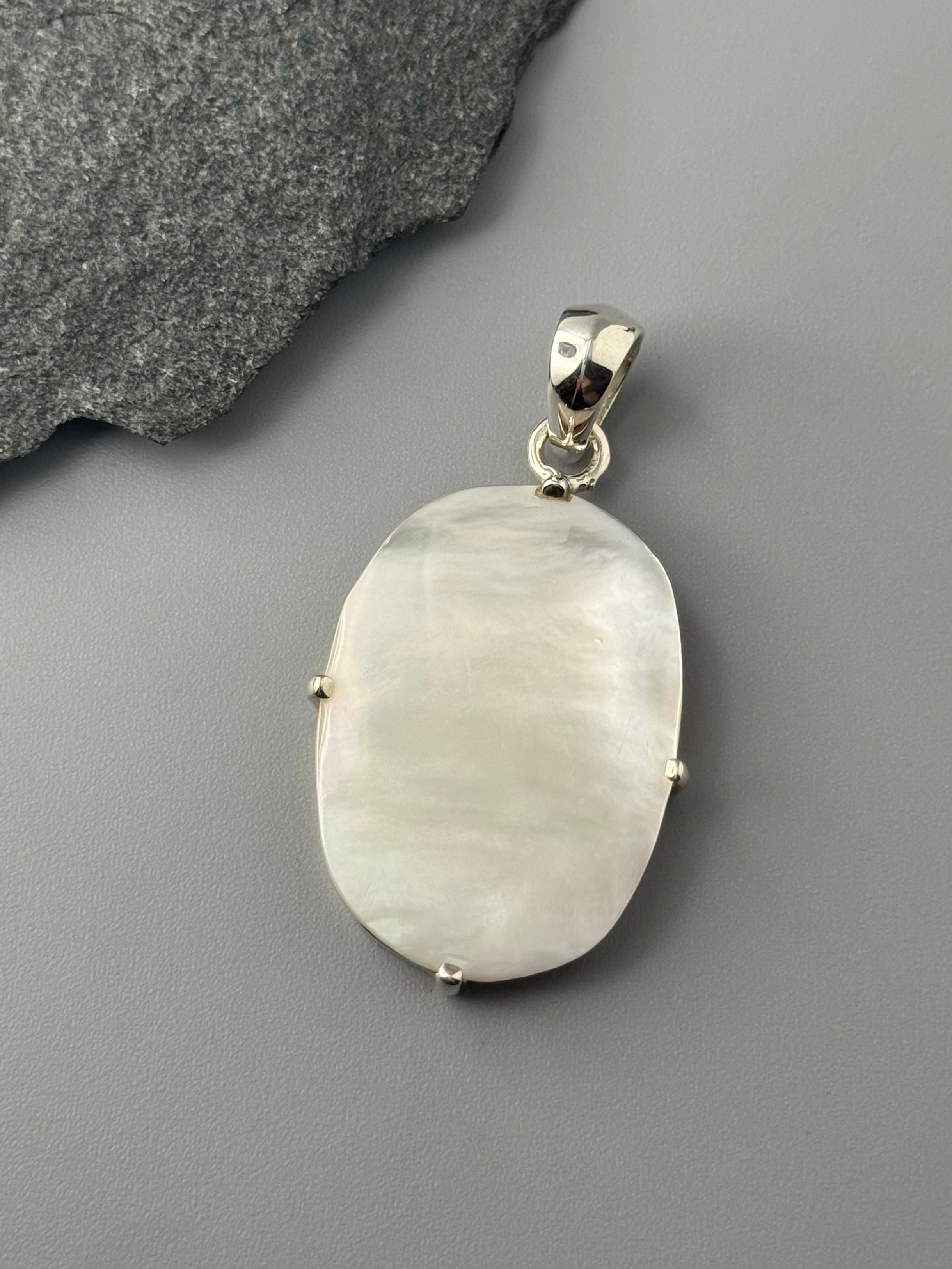 •MOTHER OF PEARL - SMALL OVAL• sterling silver pendant