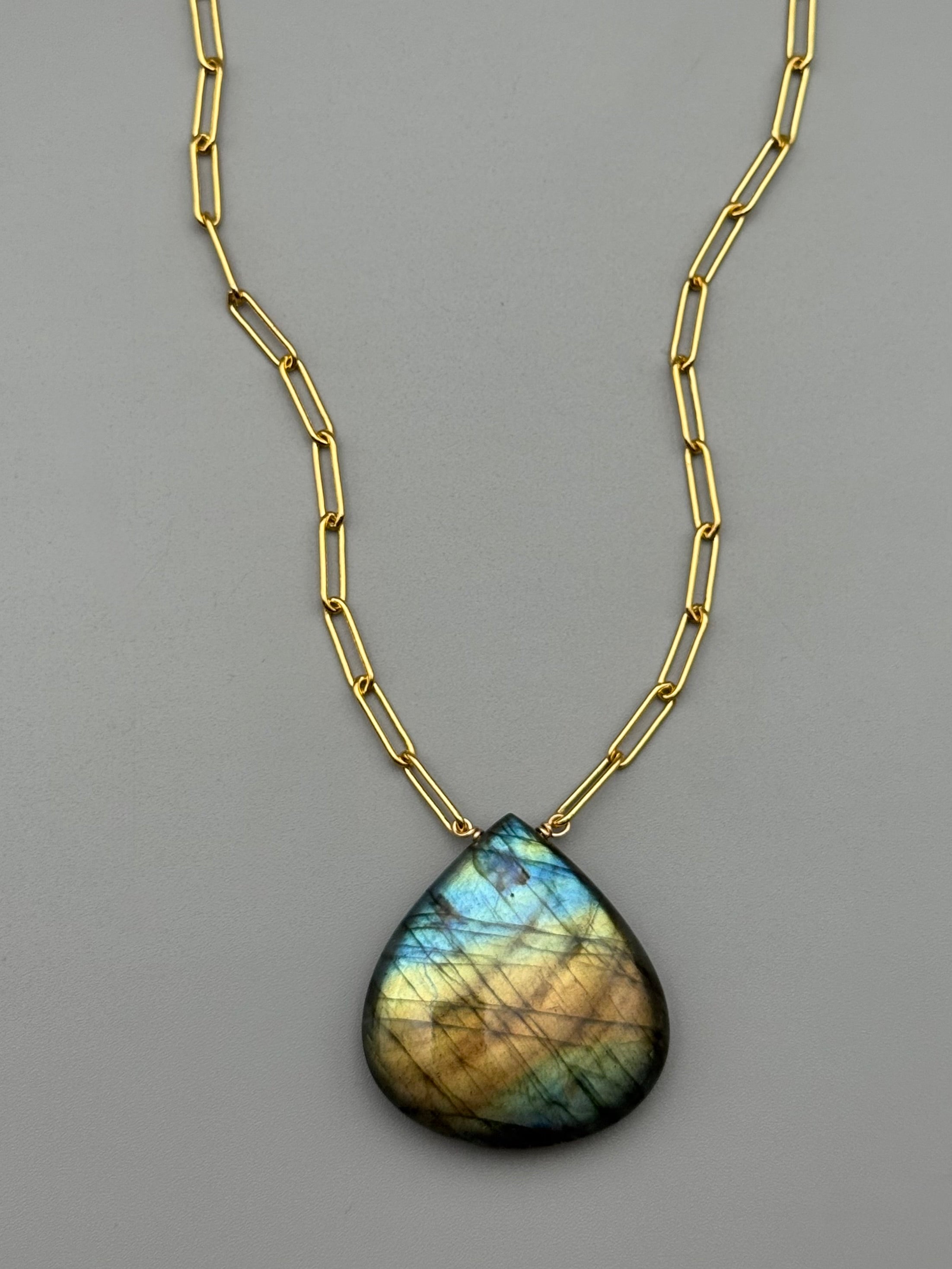 •AEON• labradorite + gold necklace (18"-20" long)
