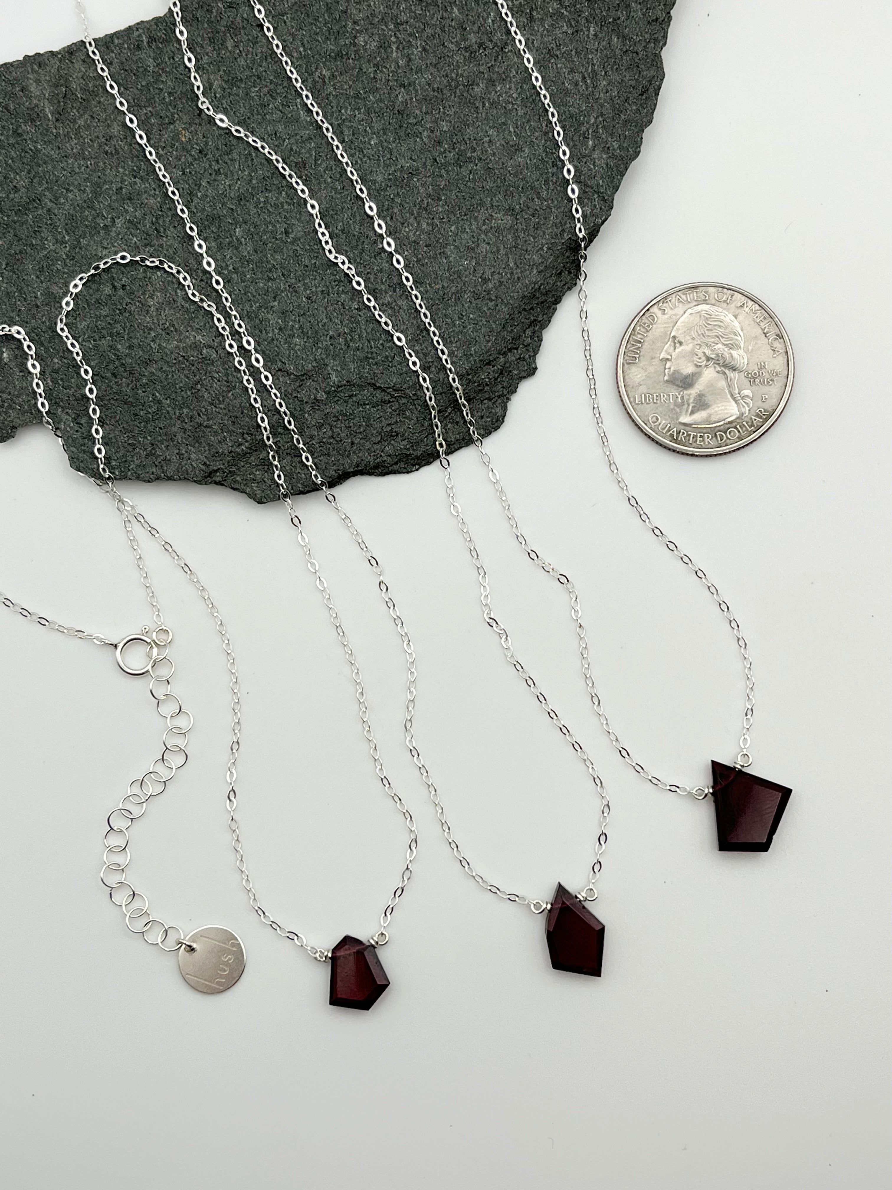 •STRAY• flat faceted garnet geo + silver necklace