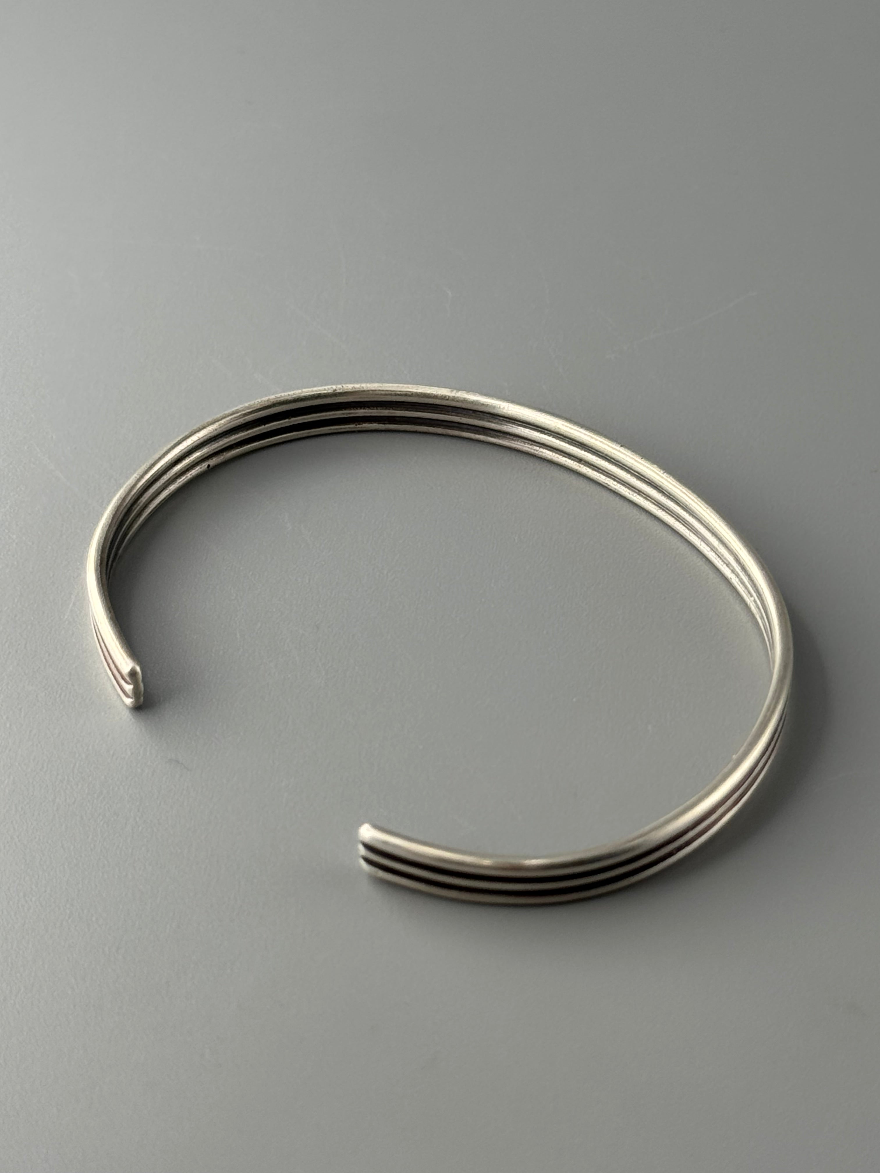 •TRIPLE BAR• silver cuff