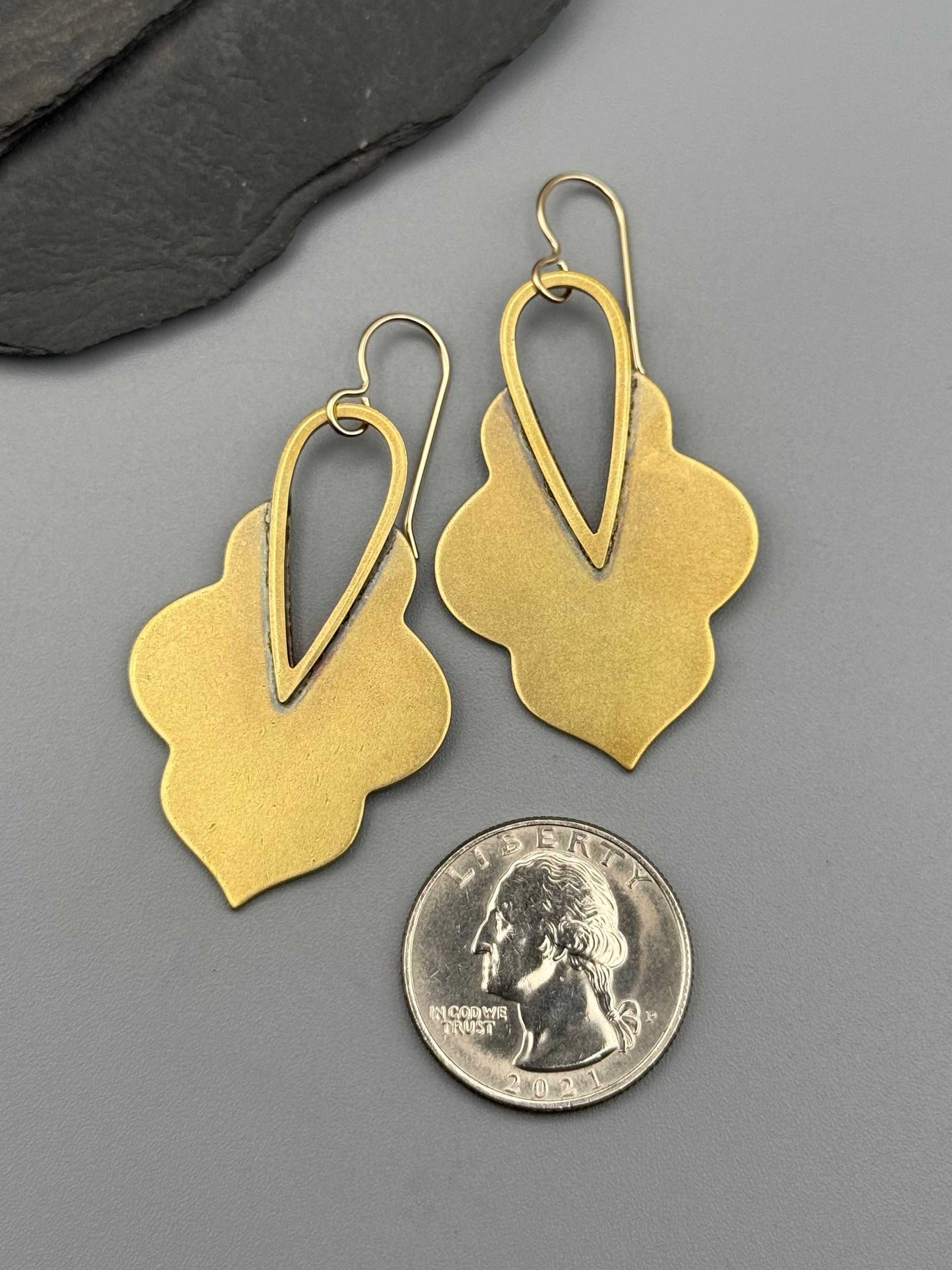•ARABESQUE• gold dangle earrings