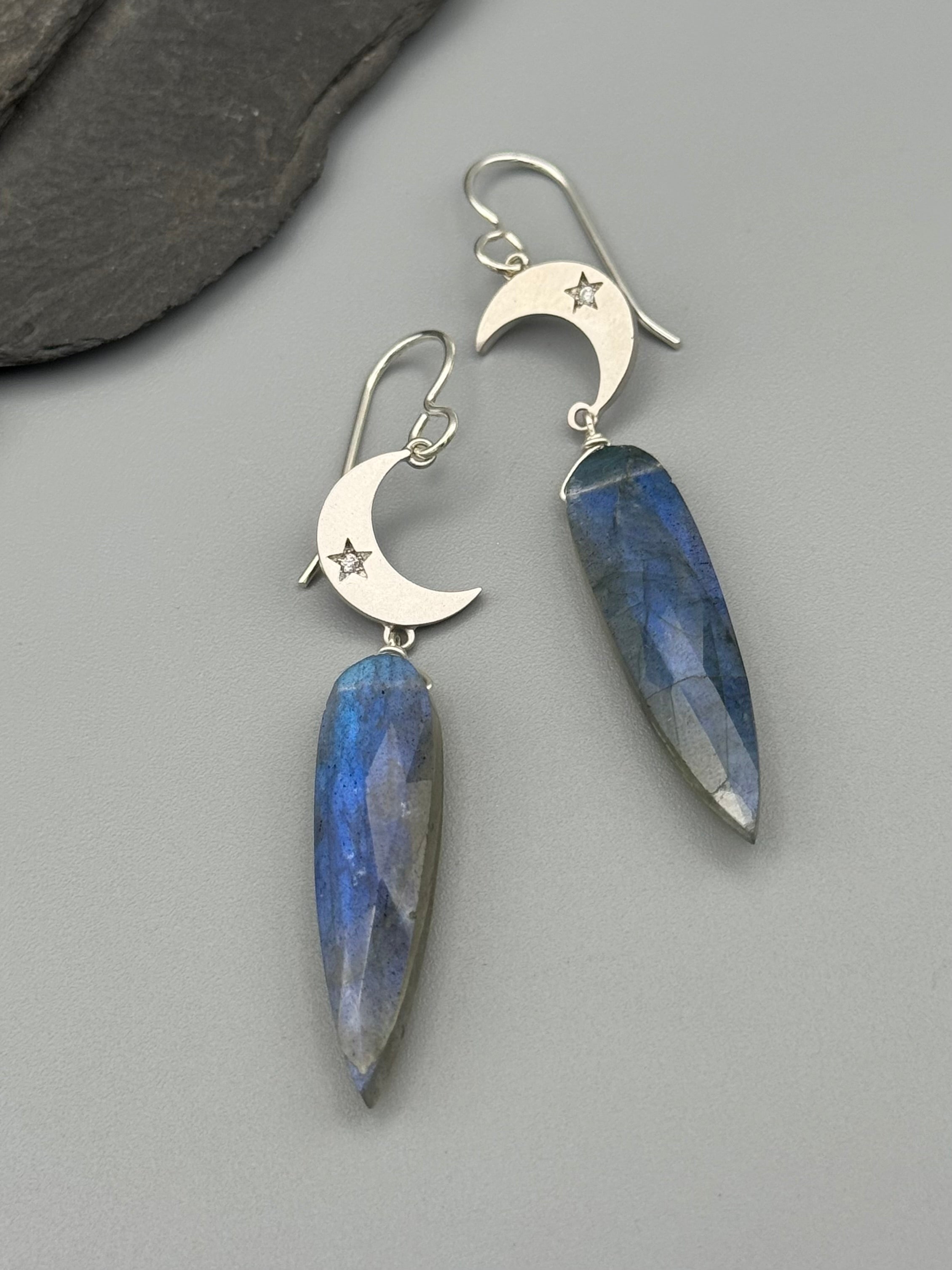 •CRYSTAL CRESCENT• labradorite + silver earrings