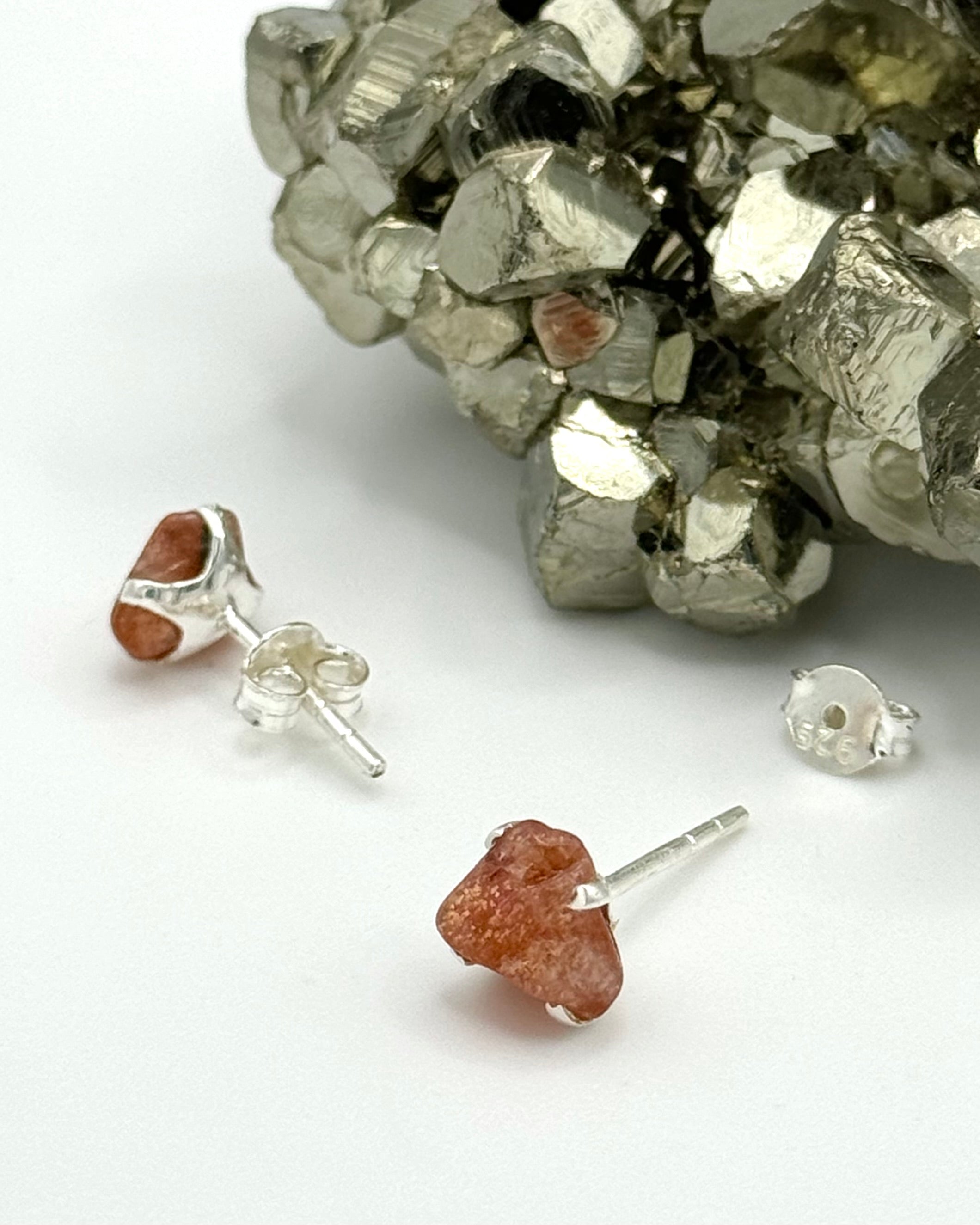 •SUNSTONE• silver prong set stud earrings