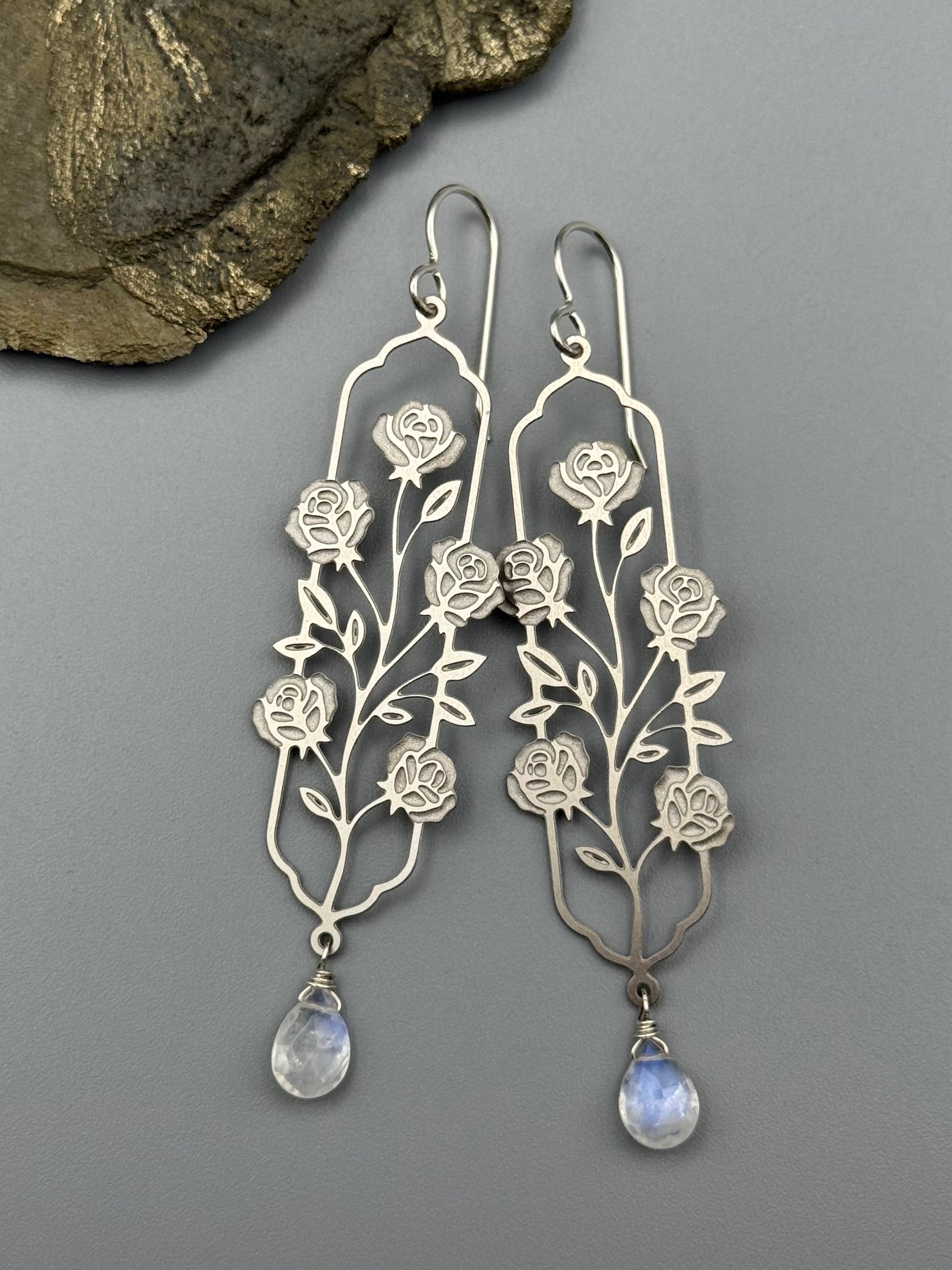 •ROSE WINDOW• rainbow moonstone + silver earrings