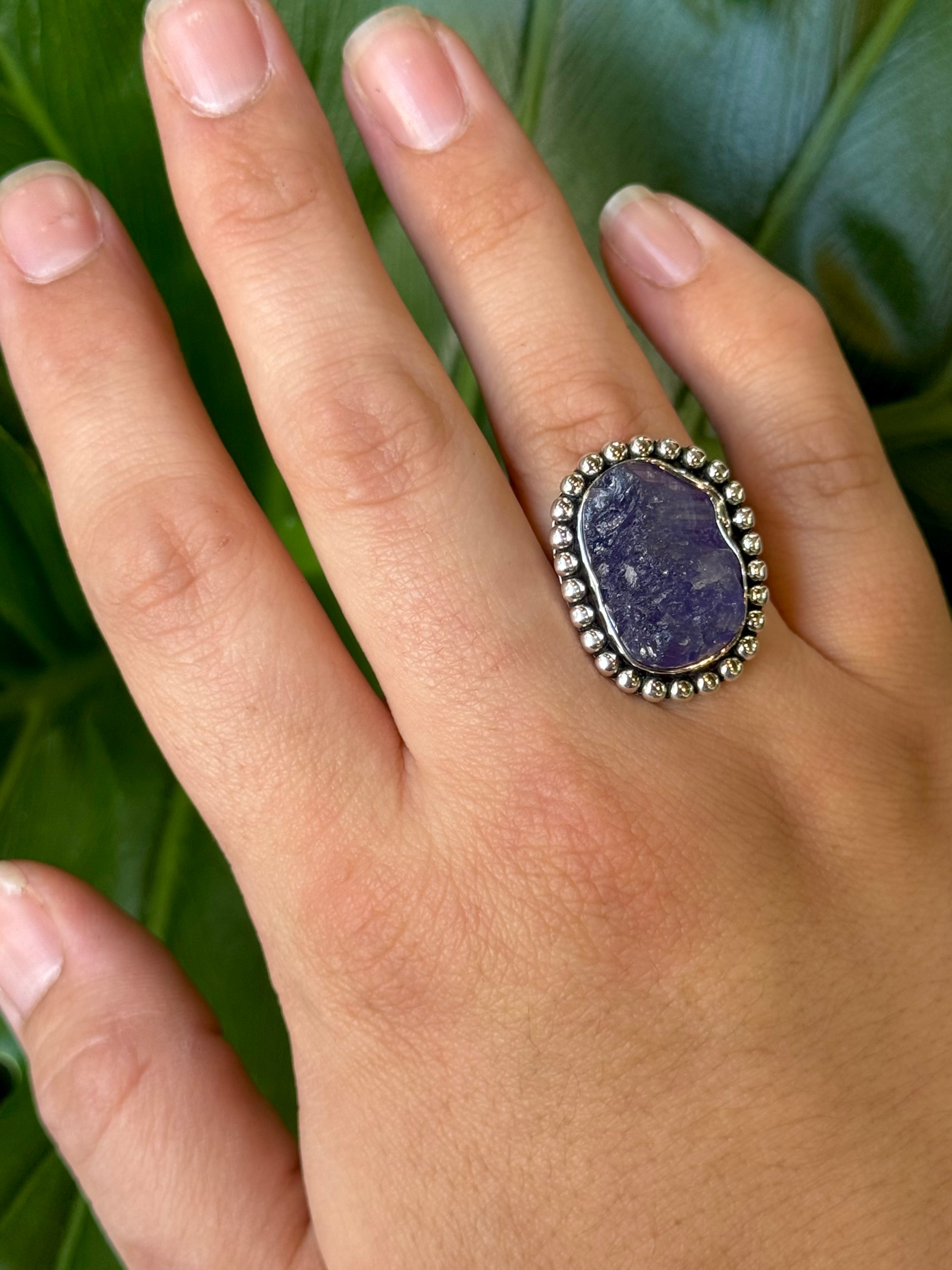 •TANZANITE - FREEFORM• dotted bezel silver ring (size 8)