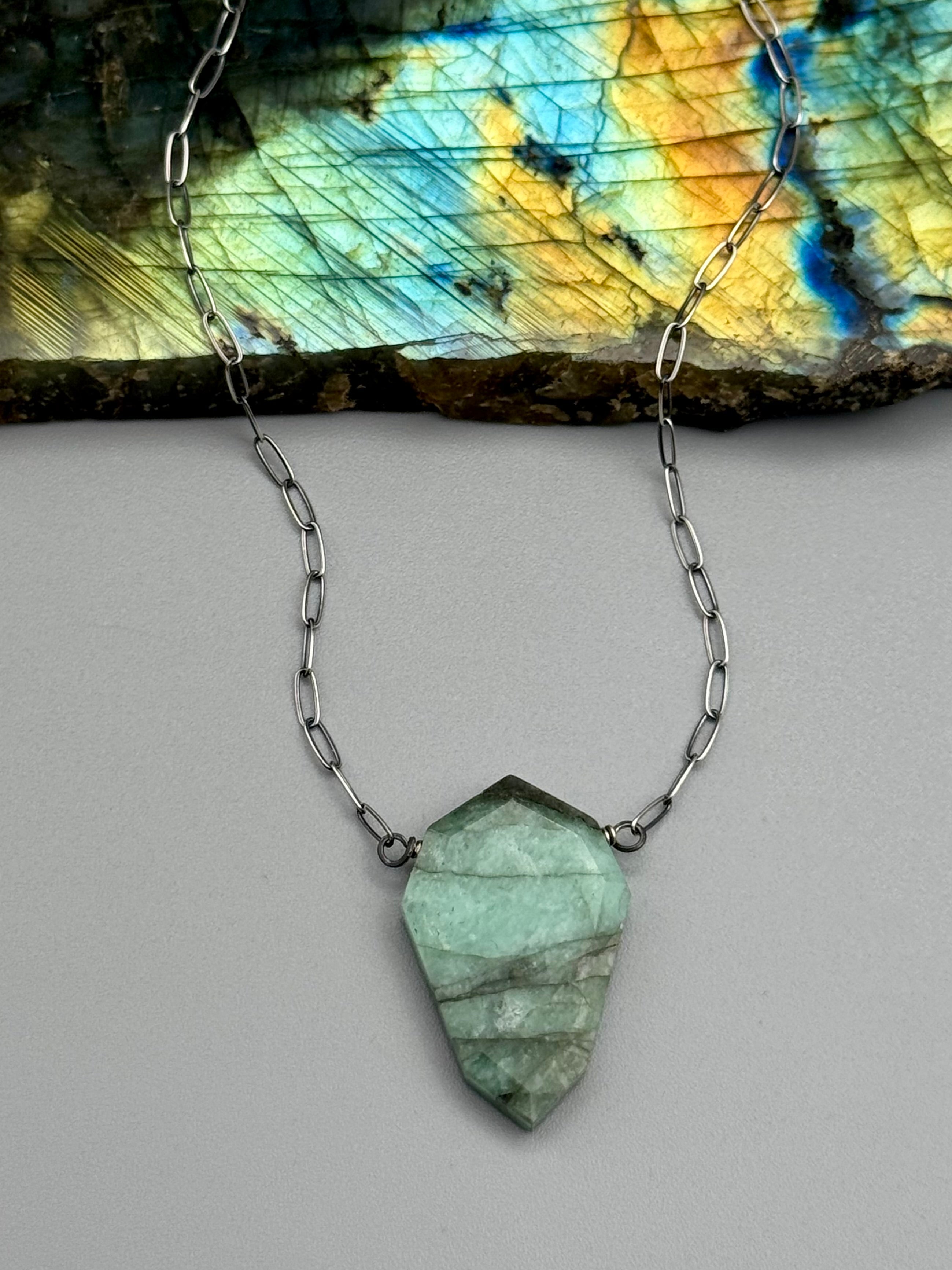 •AEON• emerald petal + silver necklace (18"-20" long)