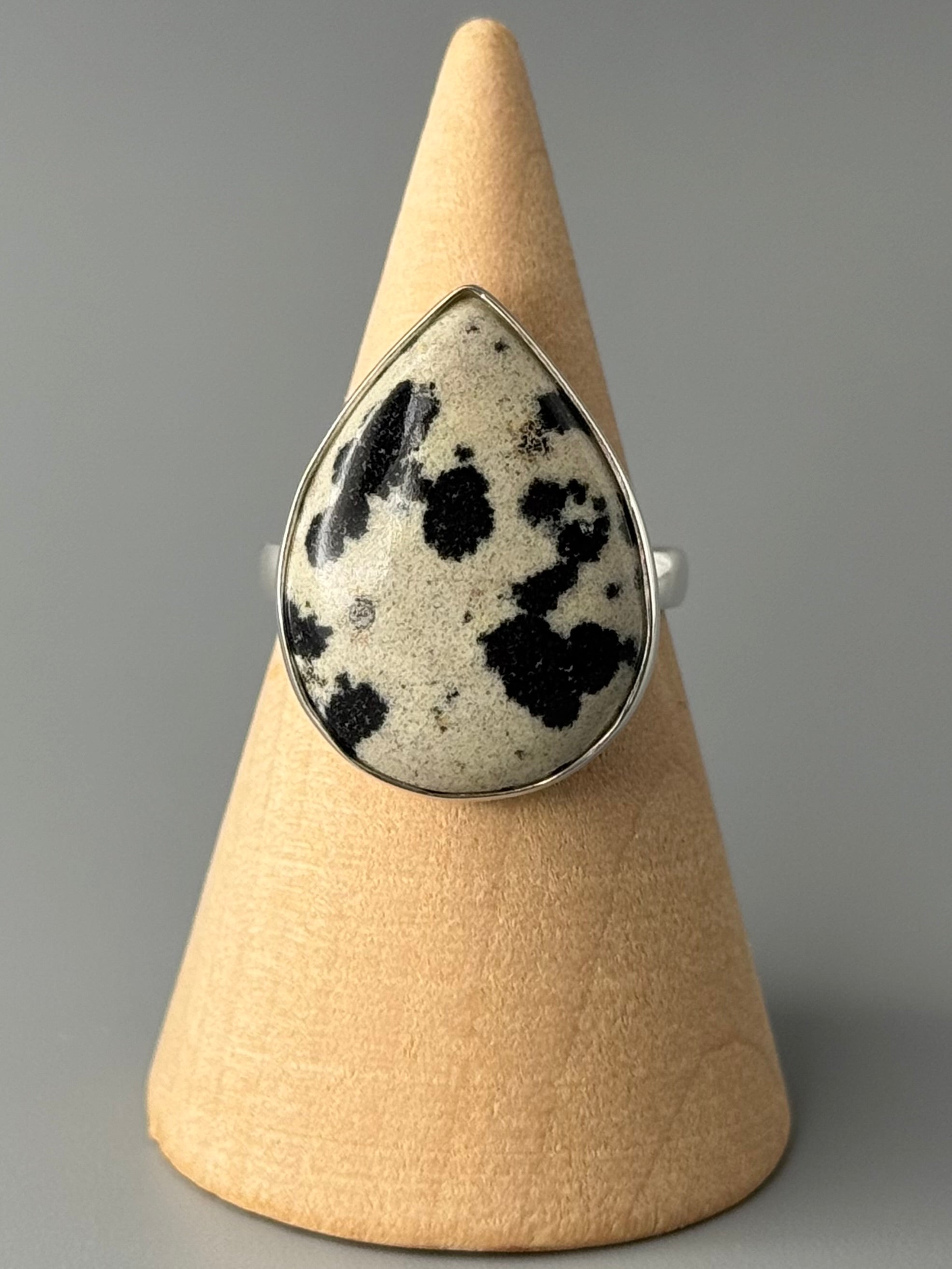 •DALMATIAN JASPER - TEAR• simple bezel silver ring (size 7)