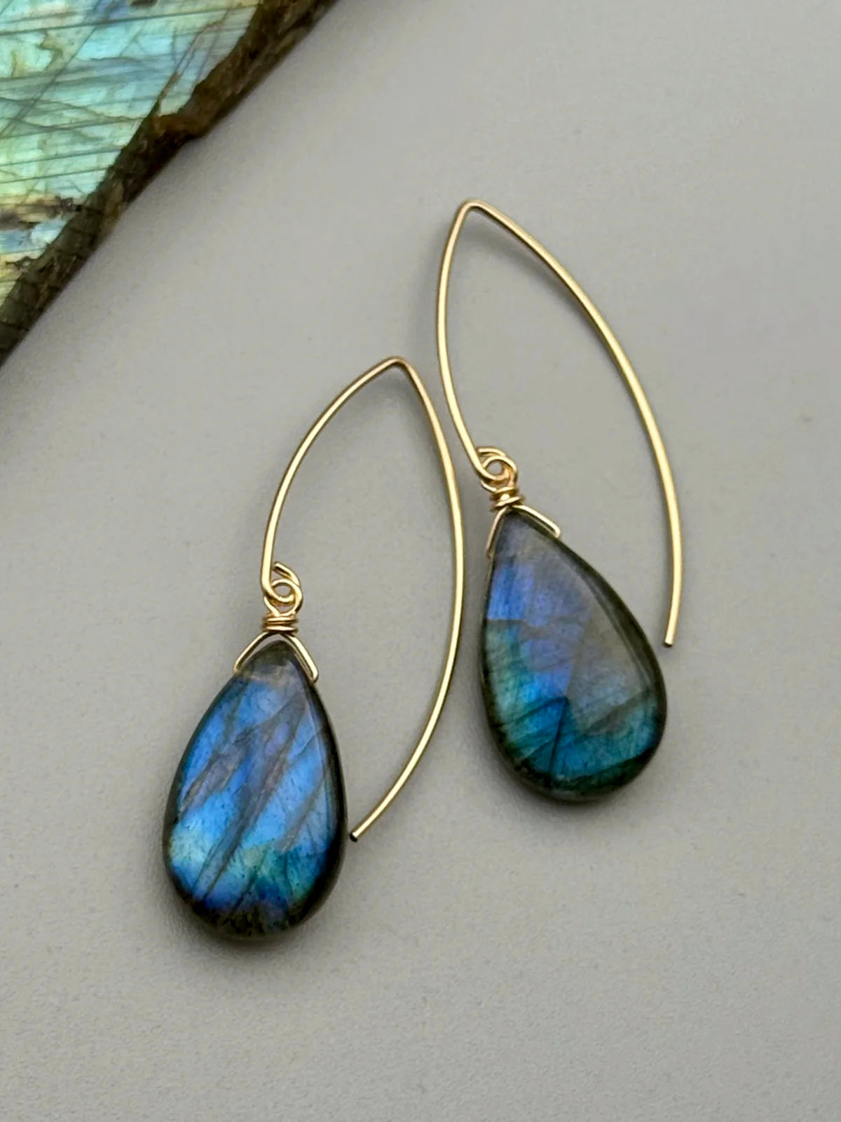 •STRAY• labradorite tear + gold earrings