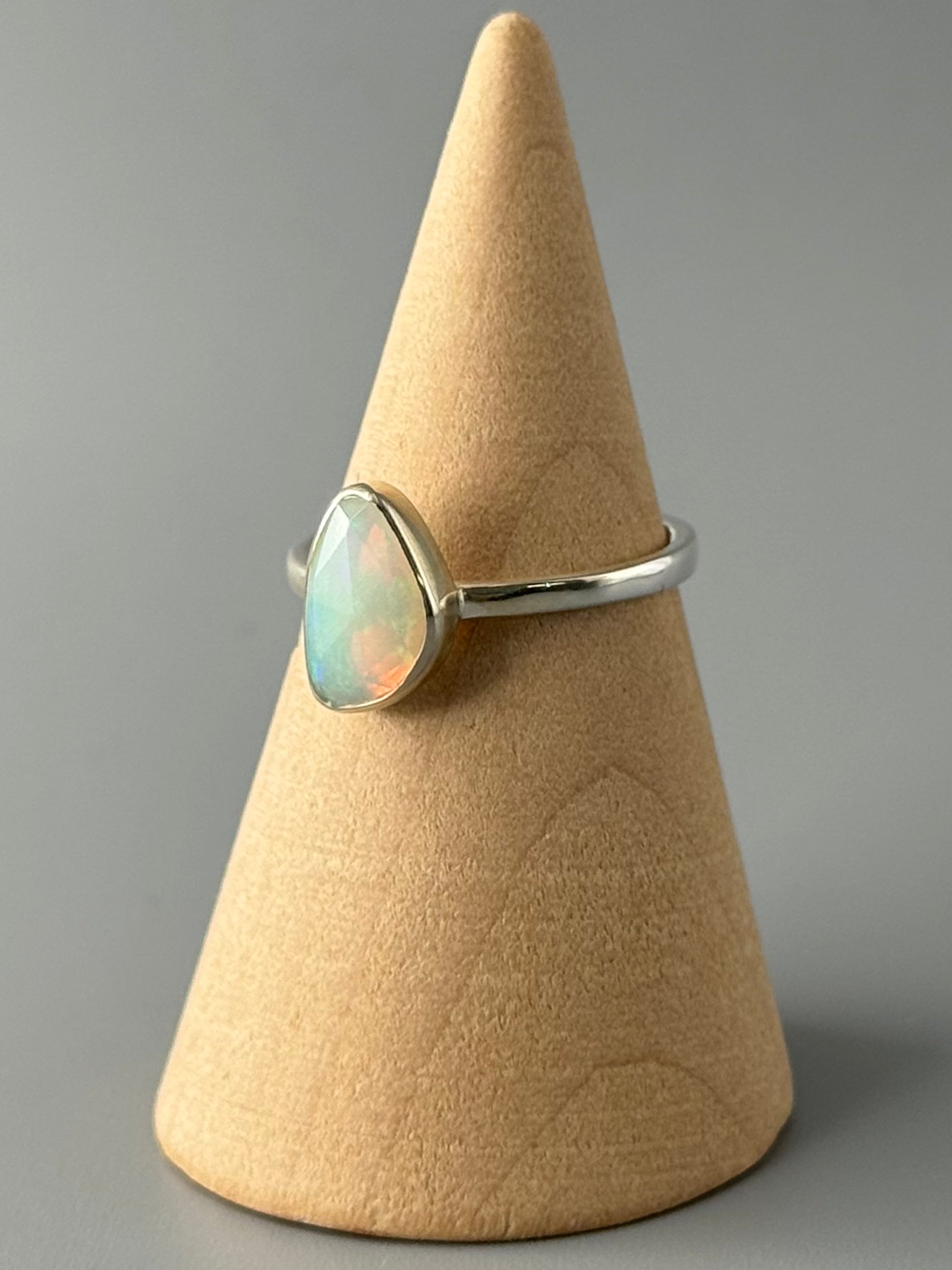 •FACETED ETHIOPIAN OPAL - STACKABLE FREEFORM• silver ring (size 6)