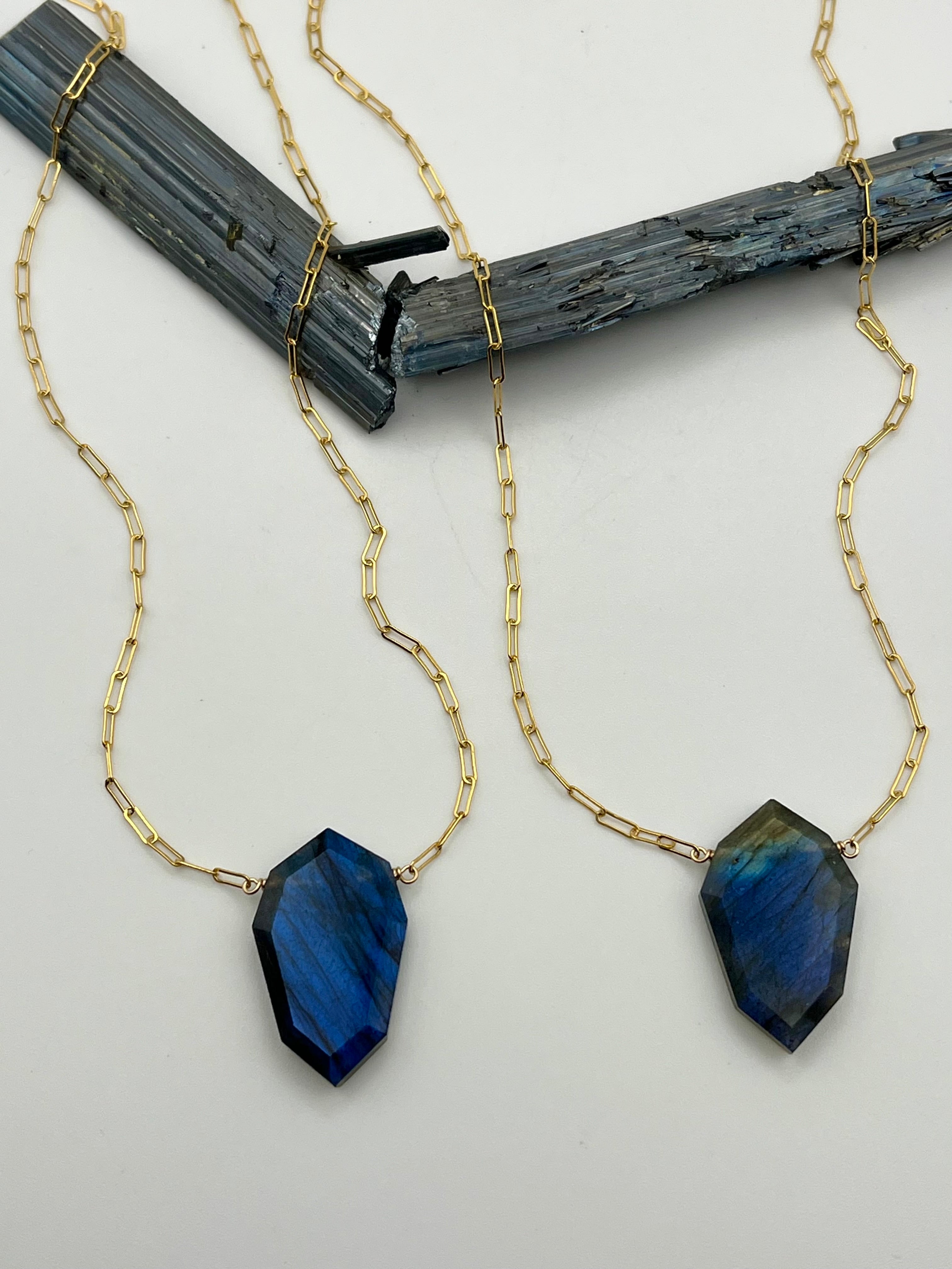 •AEON- PETAL• labradorite + gold necklace (various lengths)